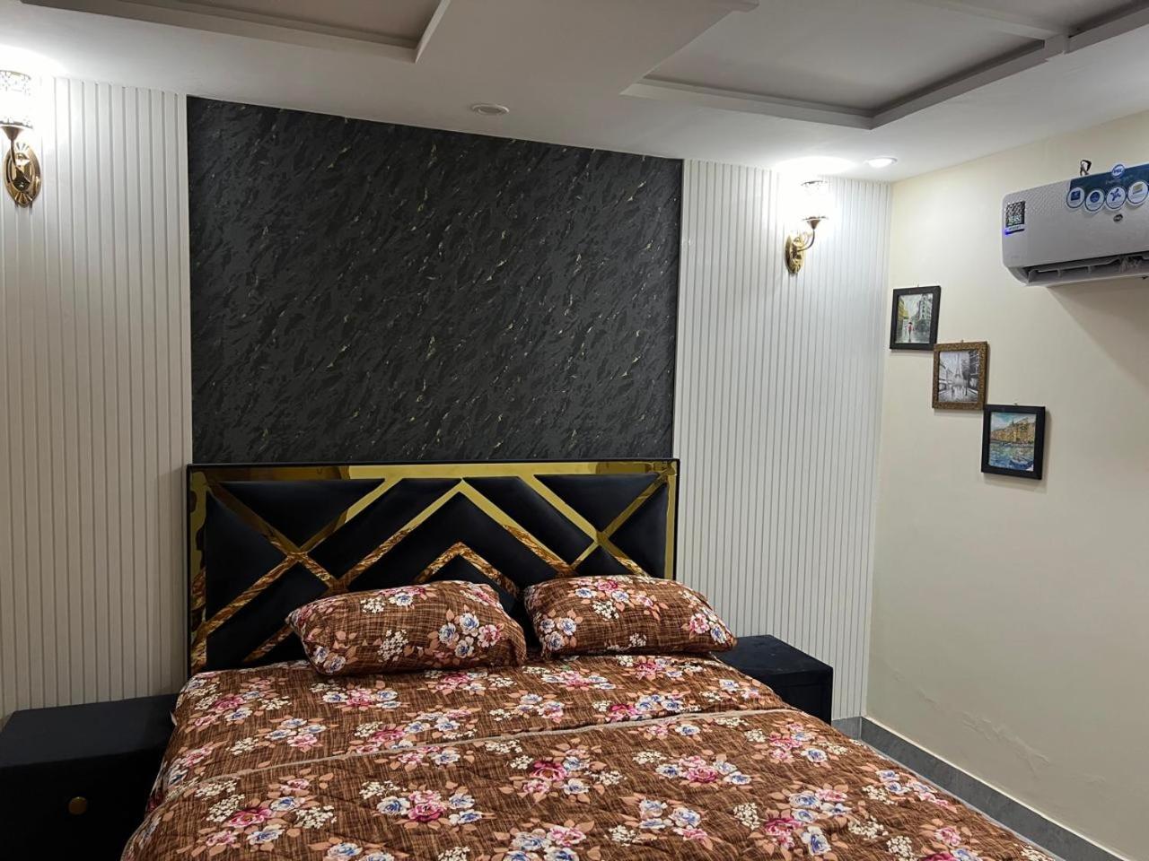 Deluxe One-Bedroom Apartment with Garden View photo 2