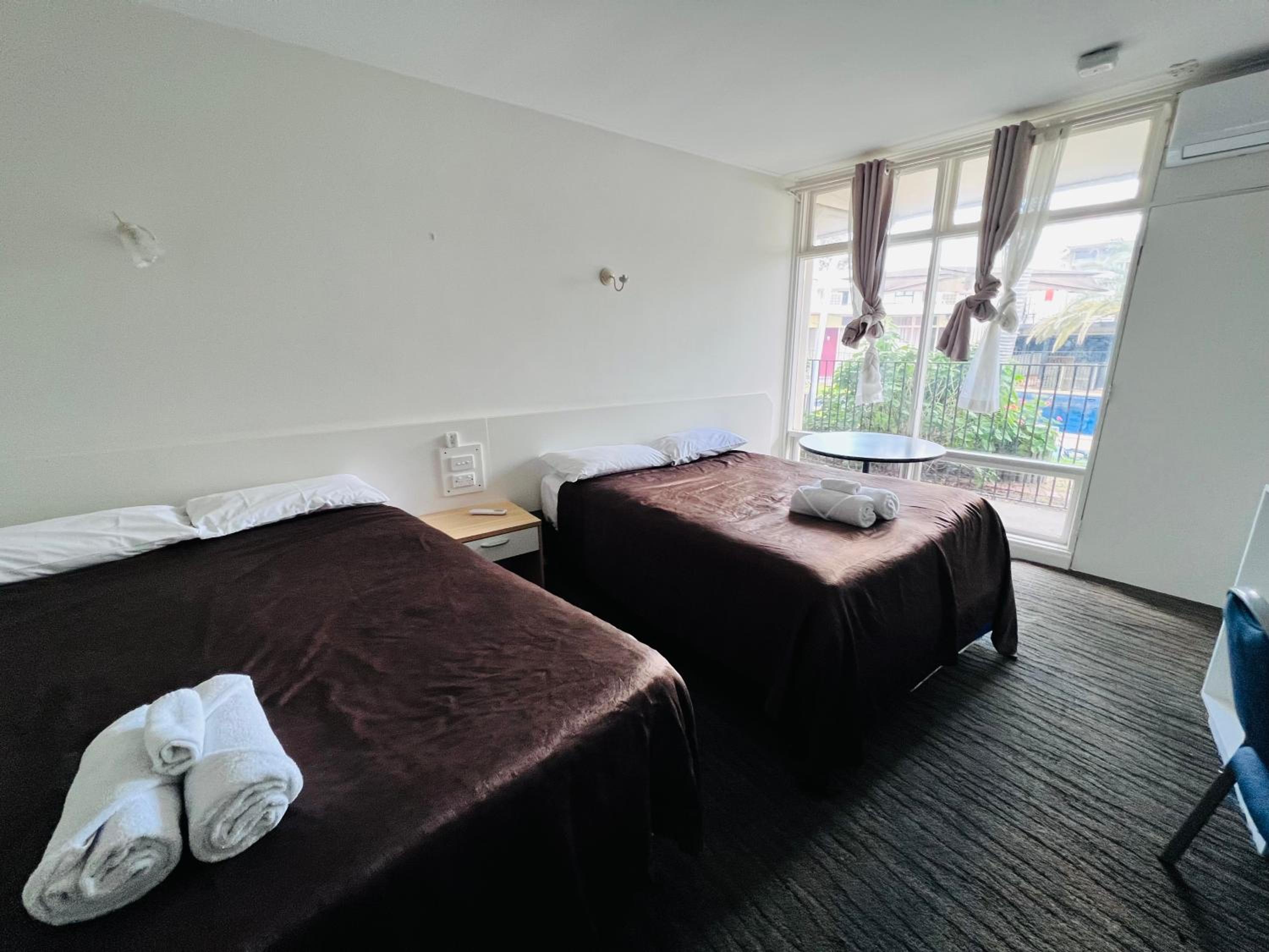 Family Room - Photo 3