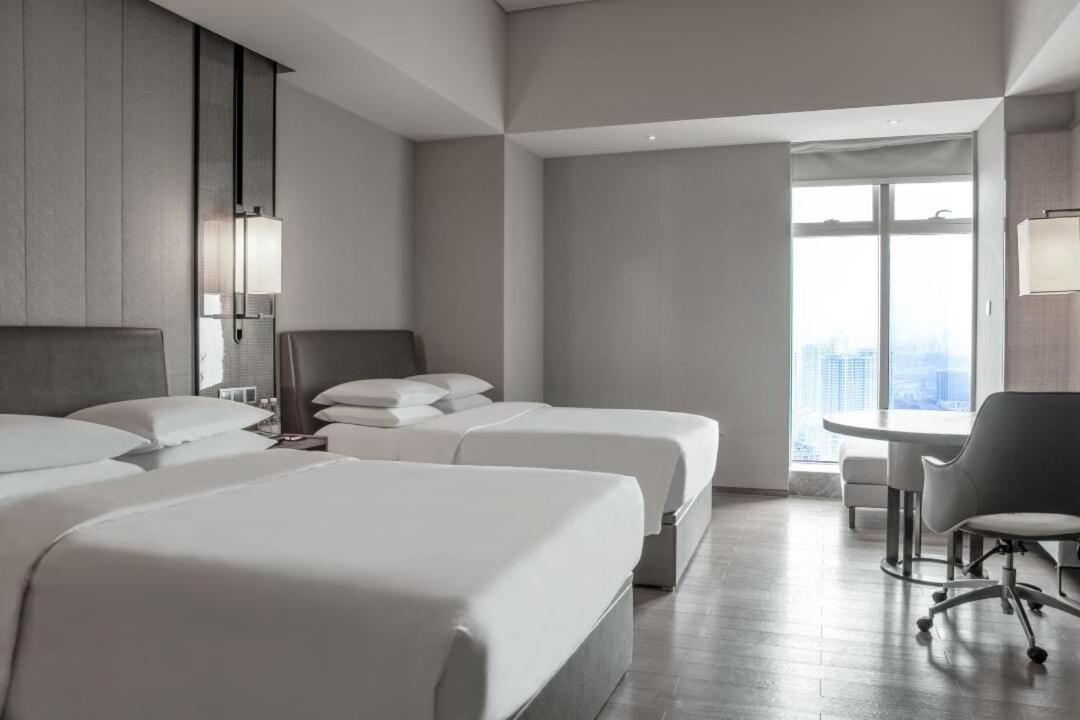 Deluxe Twin Room with City View