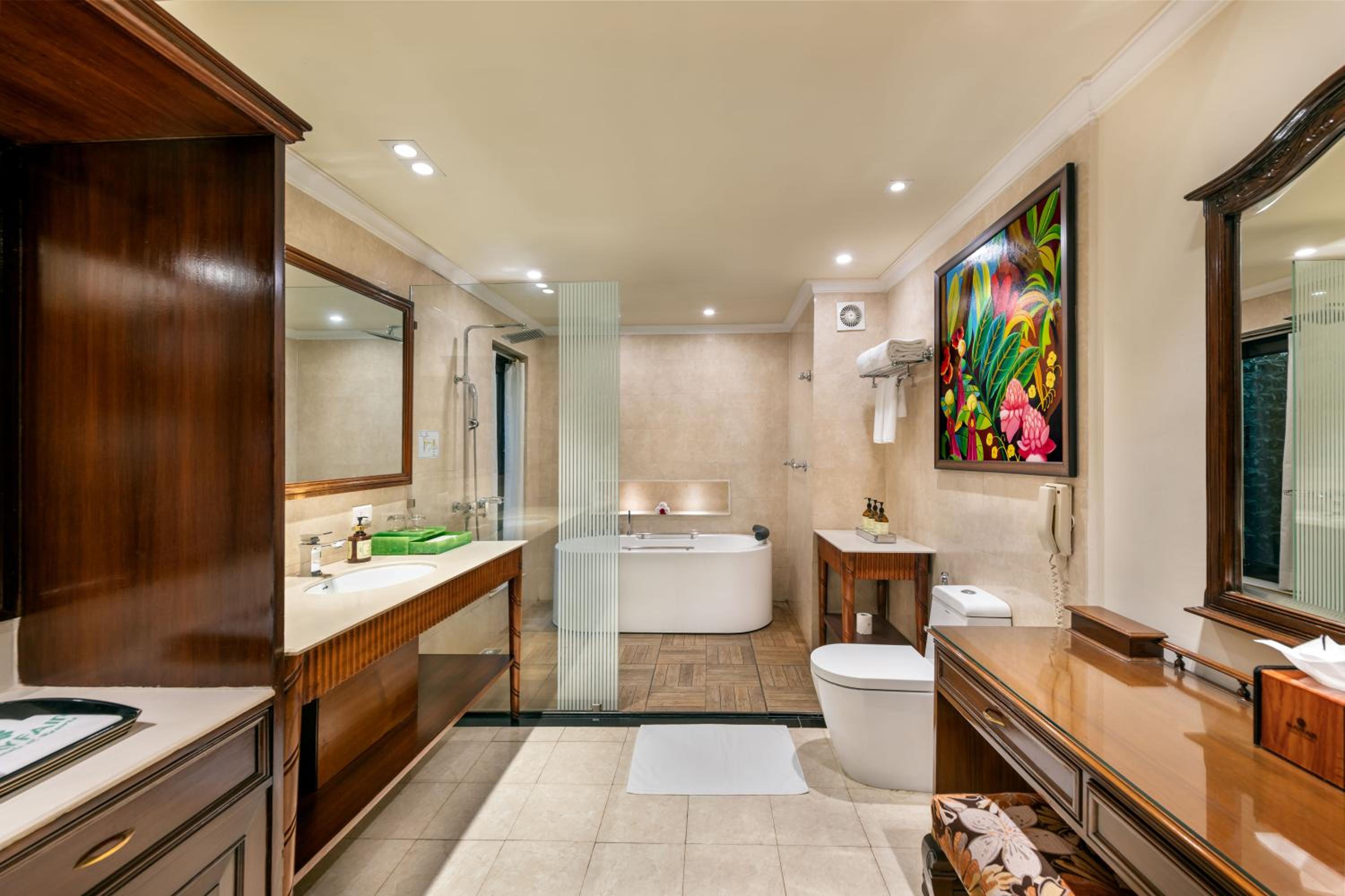 Executive Cottage Garden Facing King - - 10% Discount on Foods & Soft Beverages* | 15% Discounts on Laundry Services* | INR 500 spa credit during your stay on selective Massage services. TnC Apply.* - Photo 4