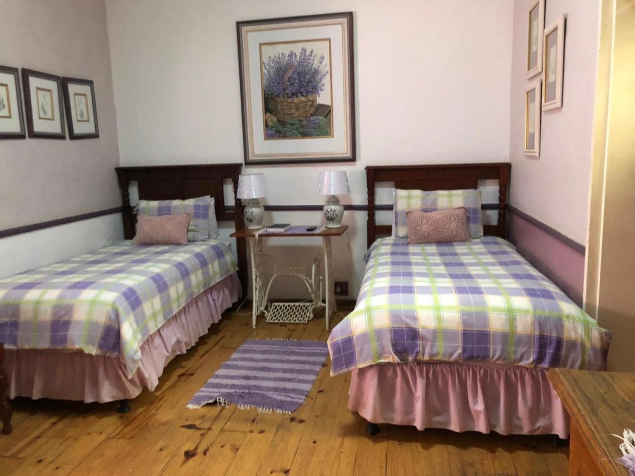 Standard Twin Room photo 1