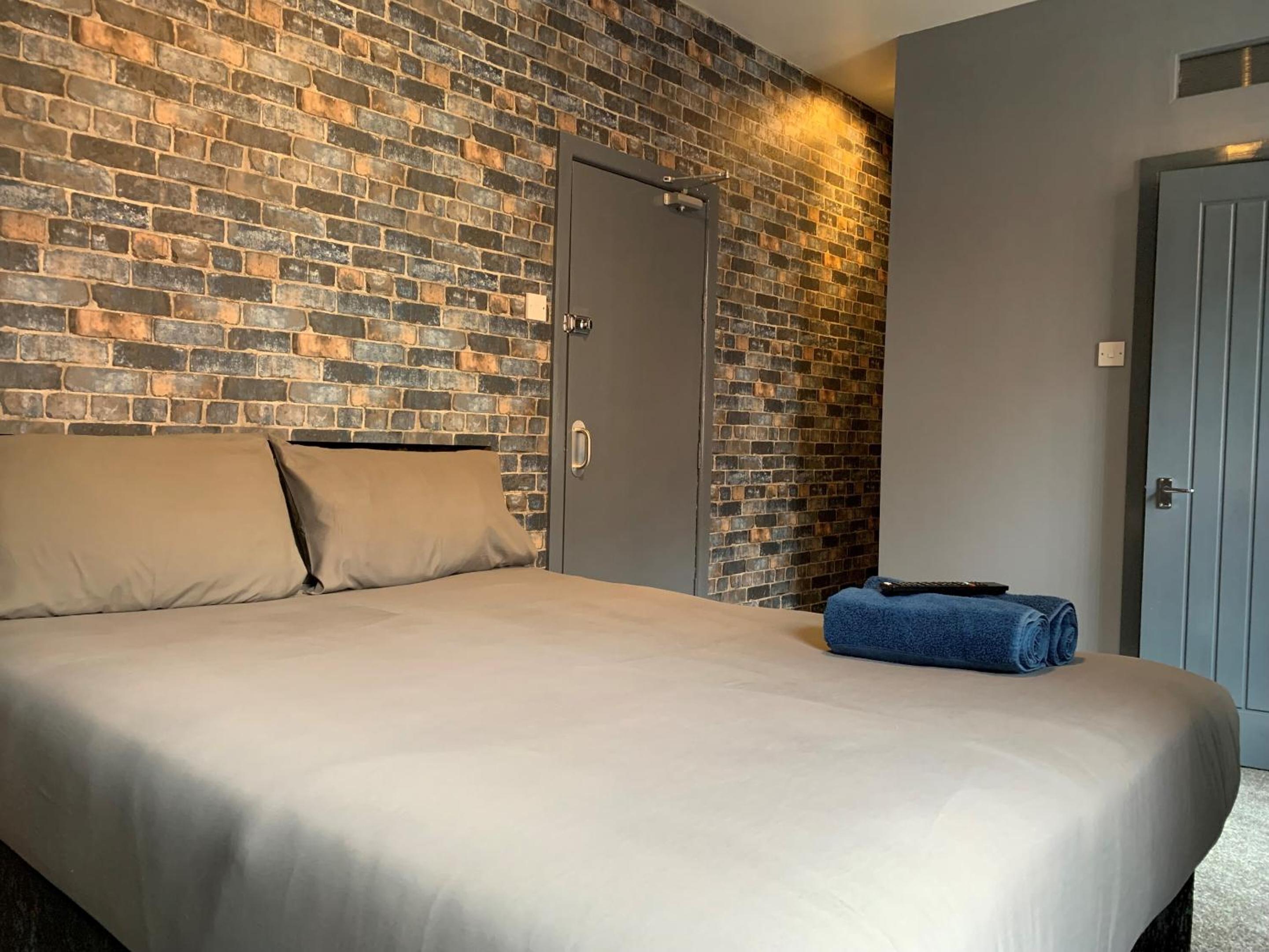 Standard King Room - Photo 3