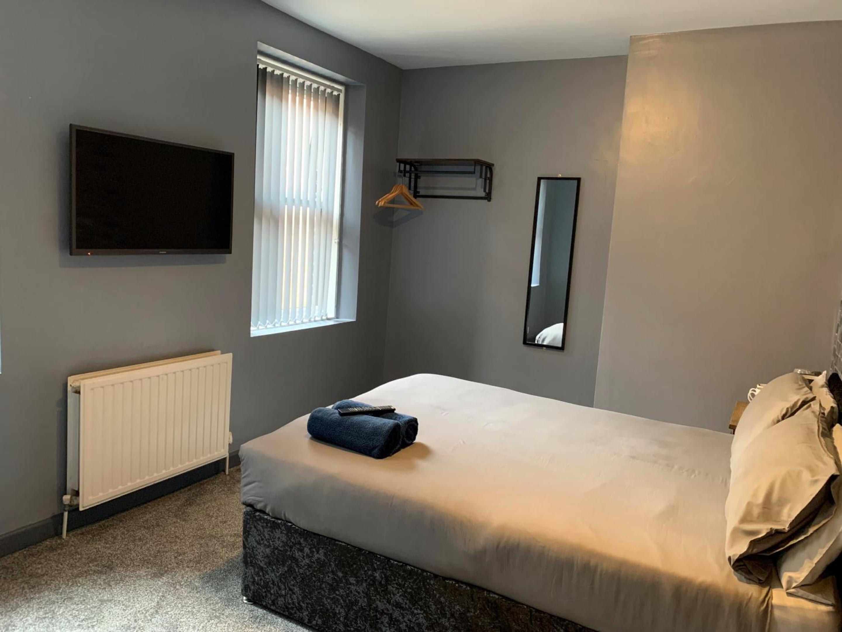 Standard King Room - Photo 4