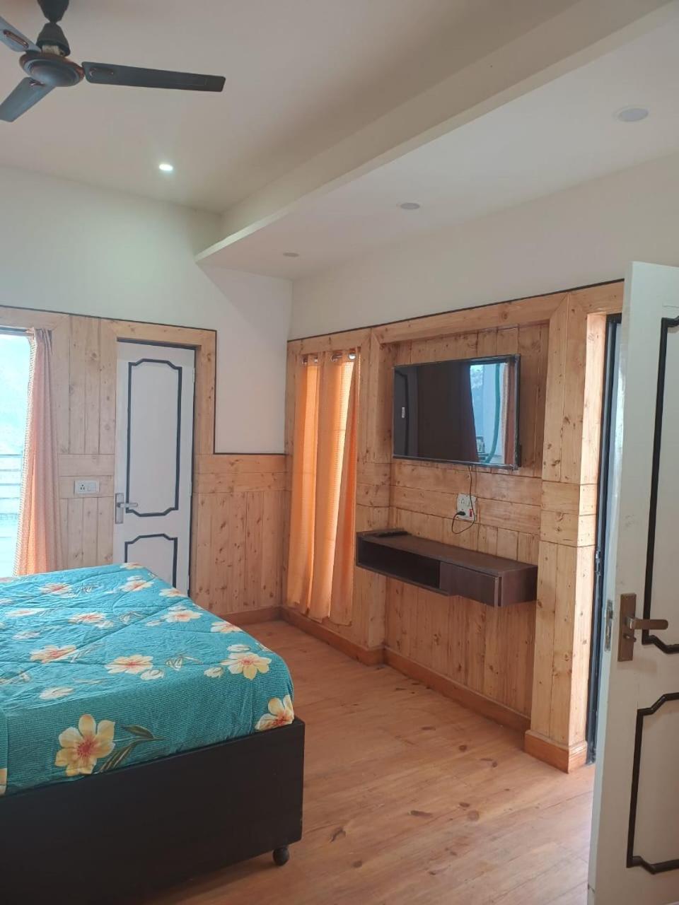 Double Room with Mountain View