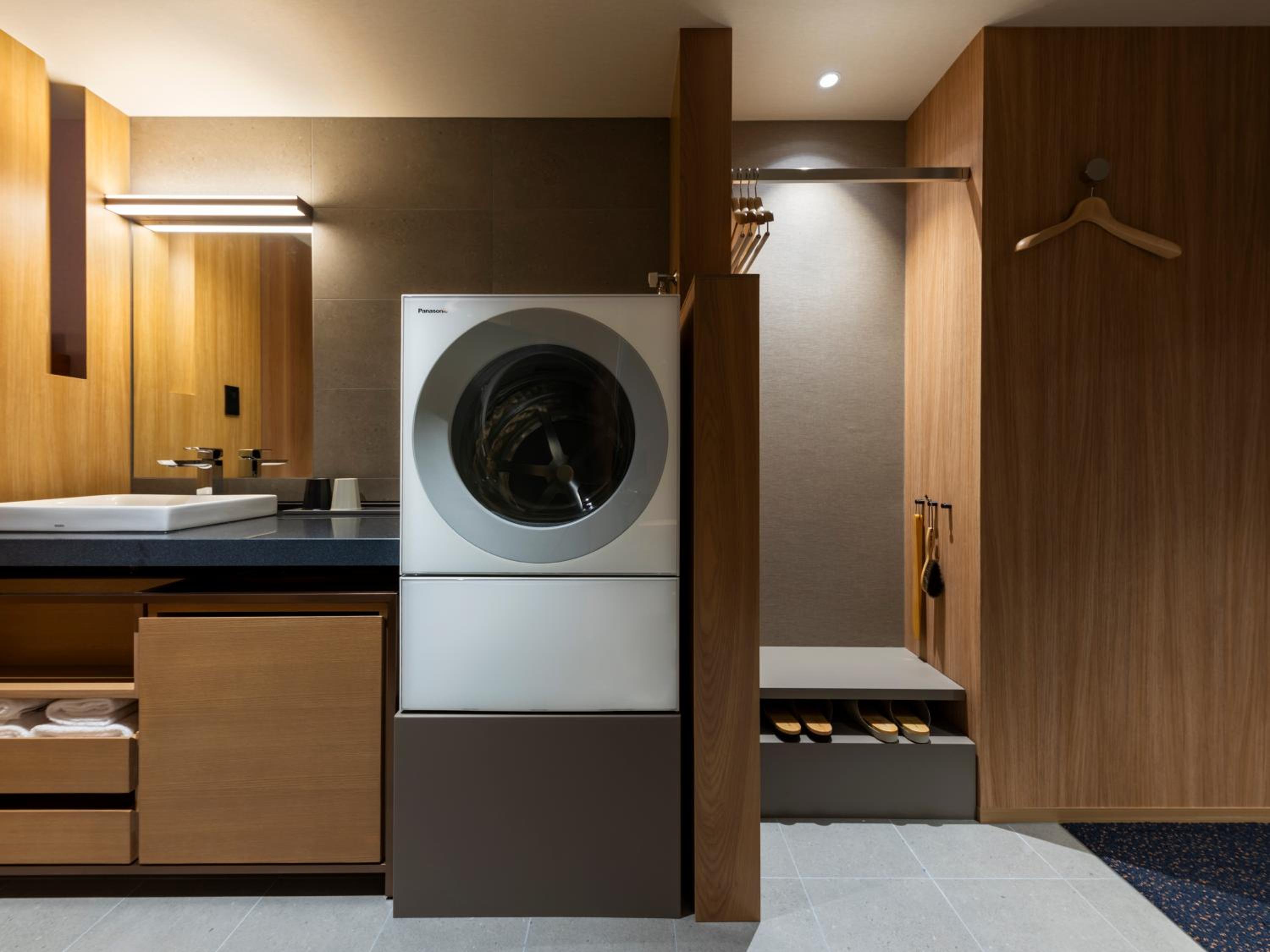 Superior Queen Room with Washing Machine - Photo 7