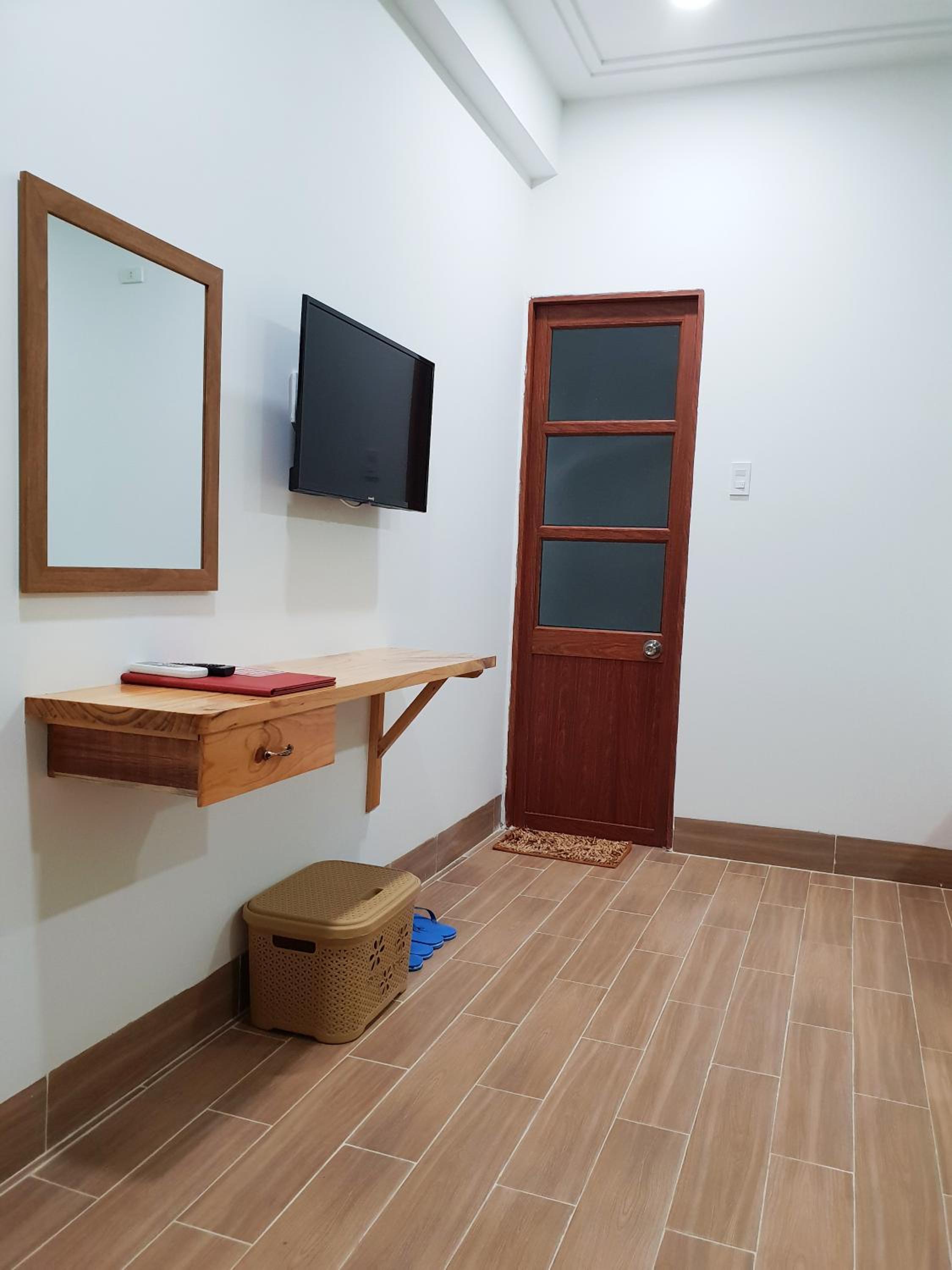 Standard Twin Room - Photo 8