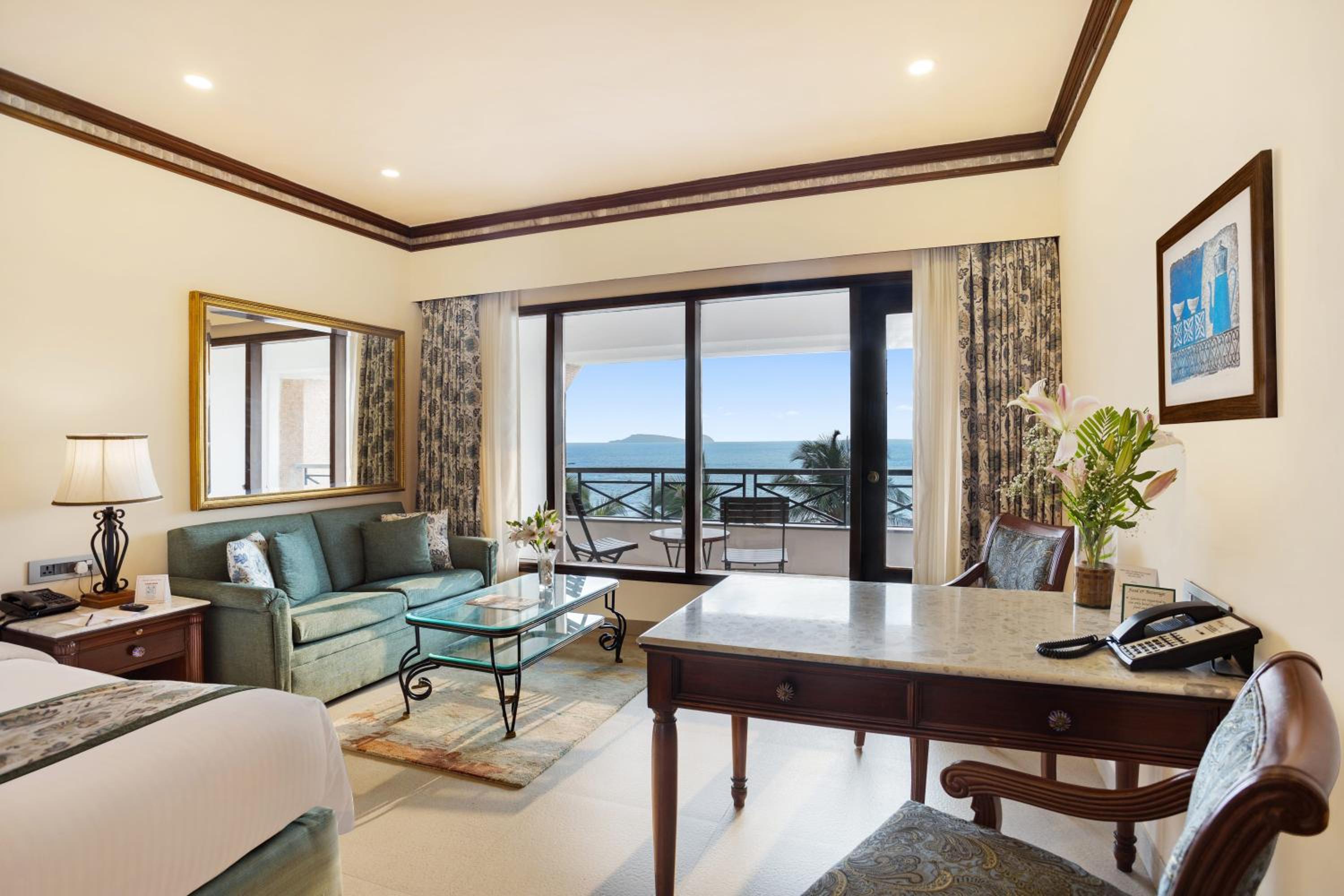 Corner Suite with Sea View - 15% Discount on Food & Beverages (Not Applicable on Room Service) - Photo 3