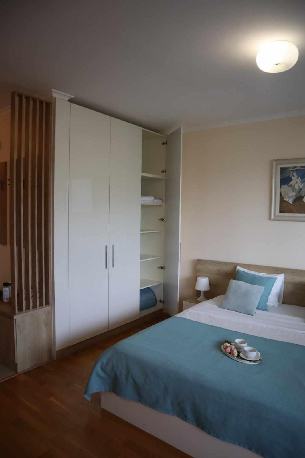 Studio Apartment - Photo 19