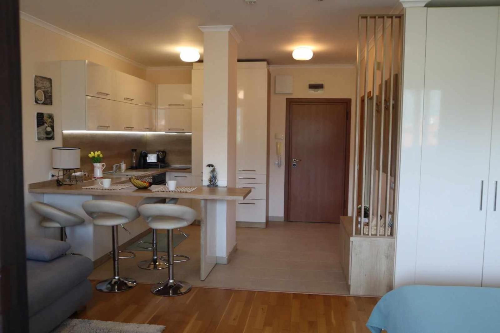 Studio Apartment - Photo 23