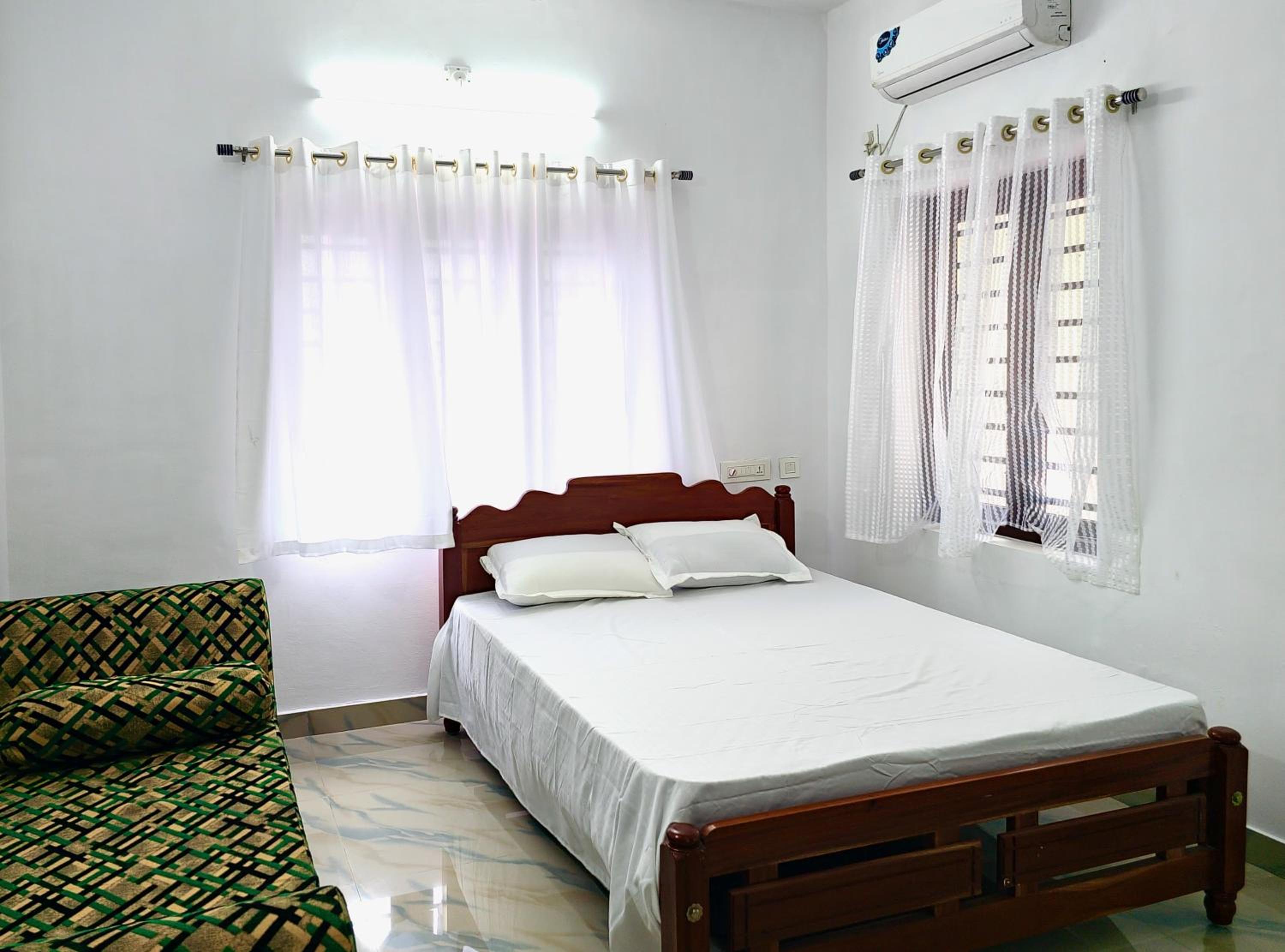 Villa photo 1