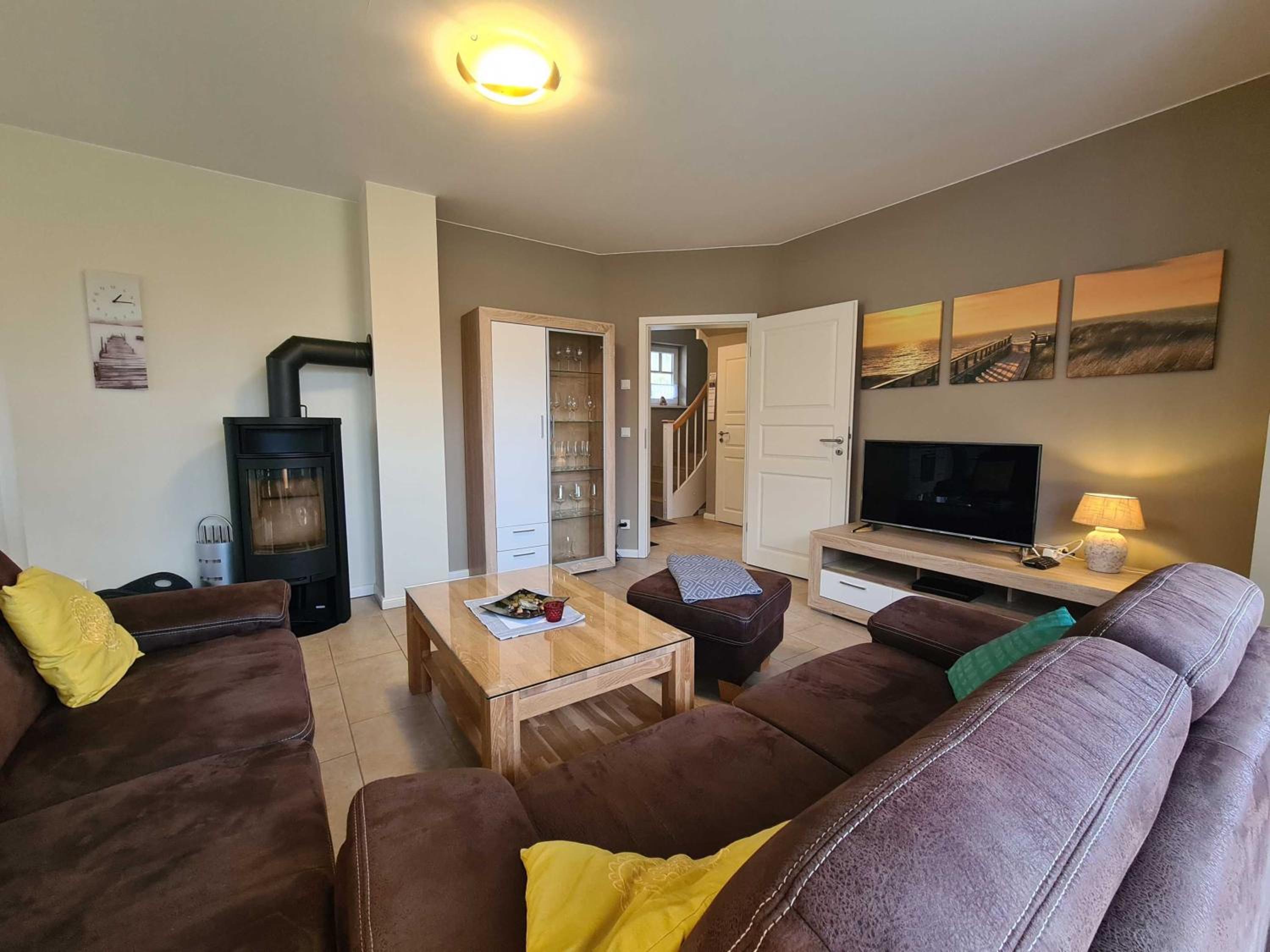 Three-Bedroom House photo 1
