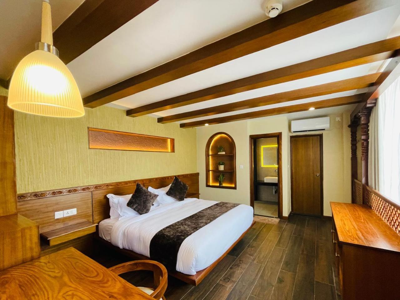 Heritage Room - Photo 12