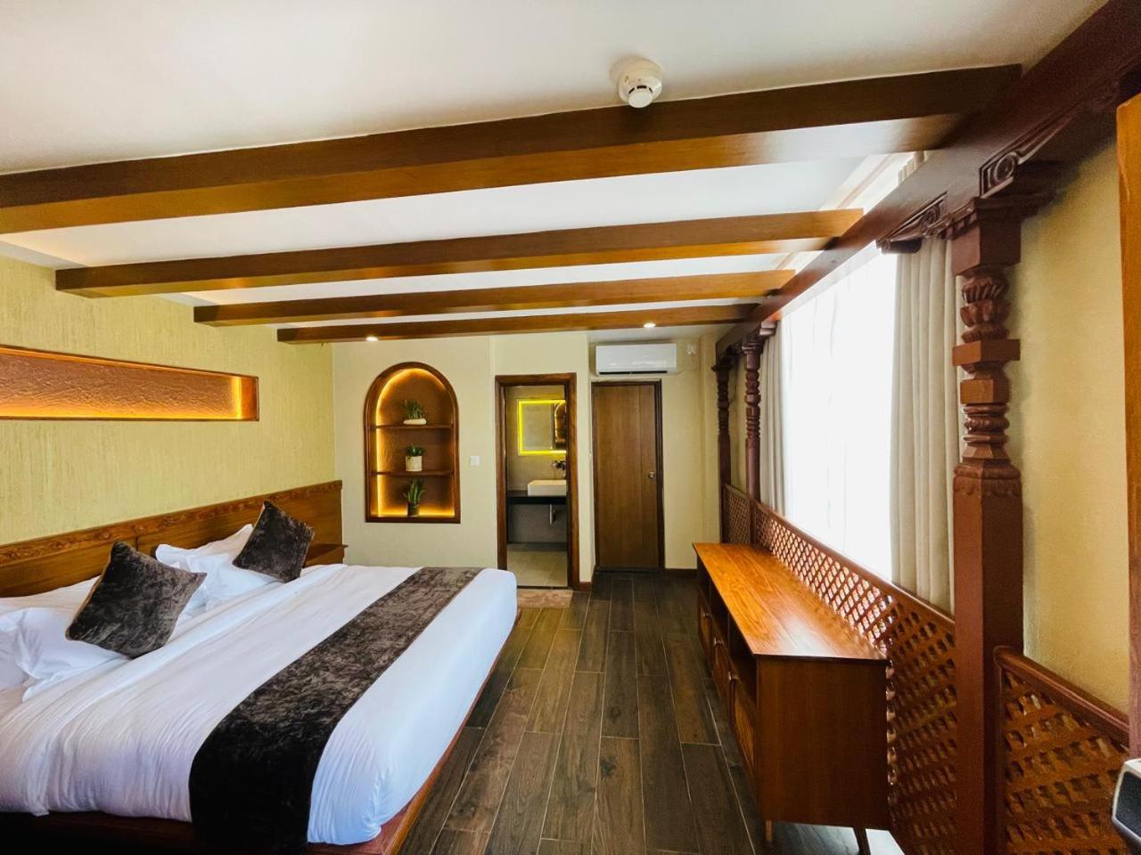 Heritage Room - Photo 8