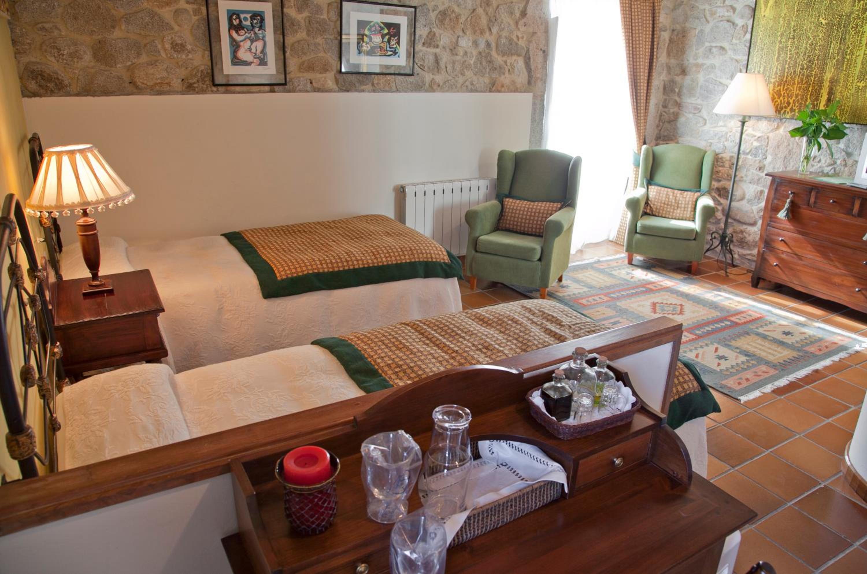 Room with Twin Bed - Photo 1