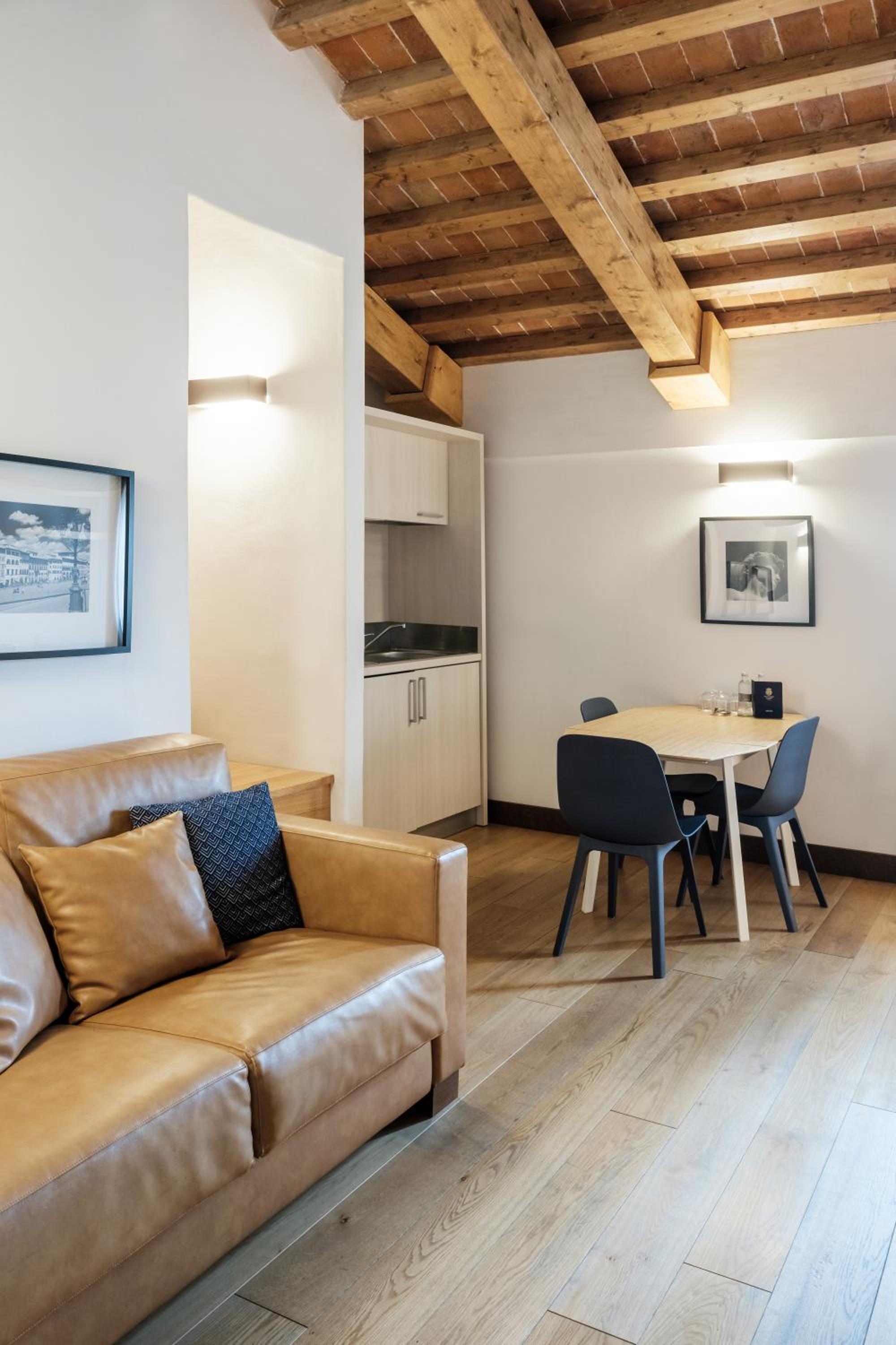 One-Bedroom Apartment - Photo 3