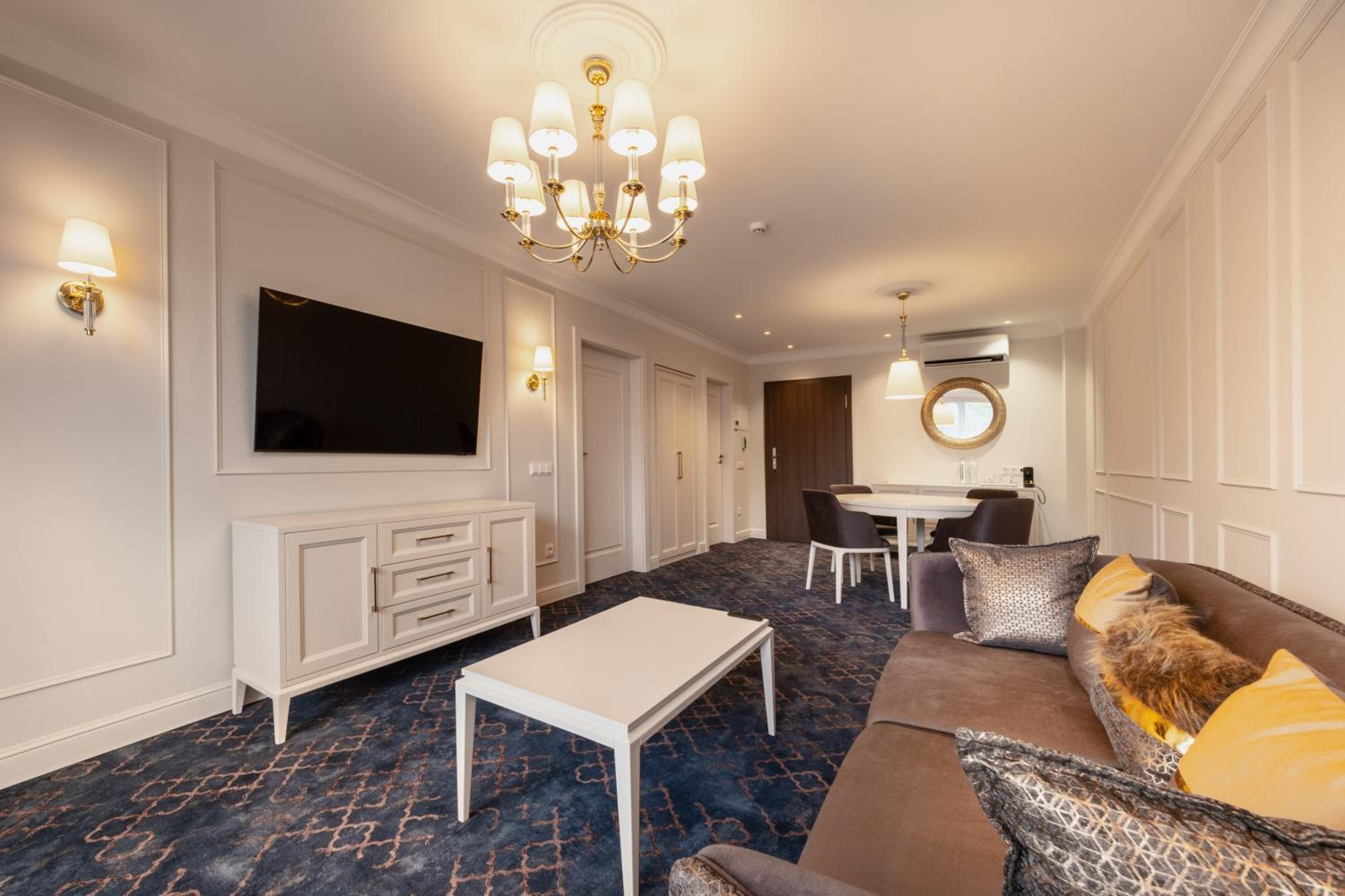 Deluxe Apartment with Limited Spa Access