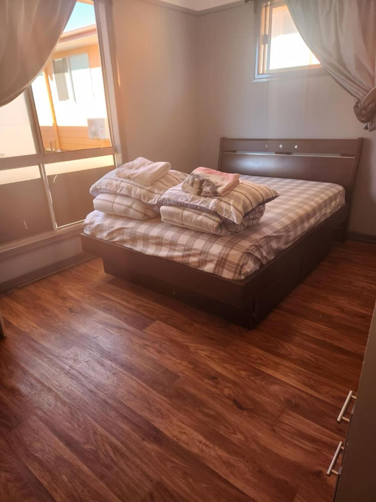 Standard Twin Room with Shared Bathroom photo 1