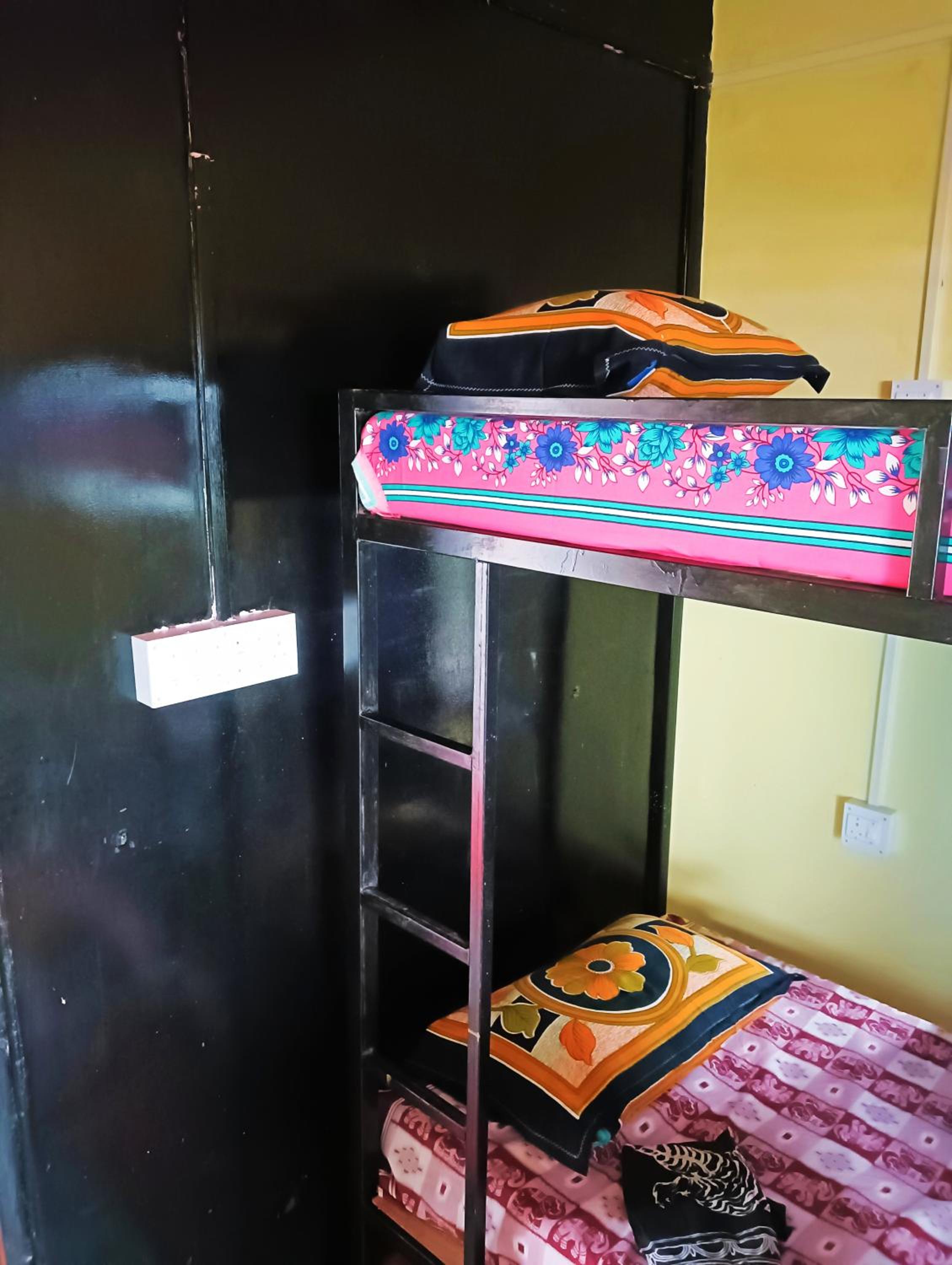 Mixed Dormitory Room photo 1