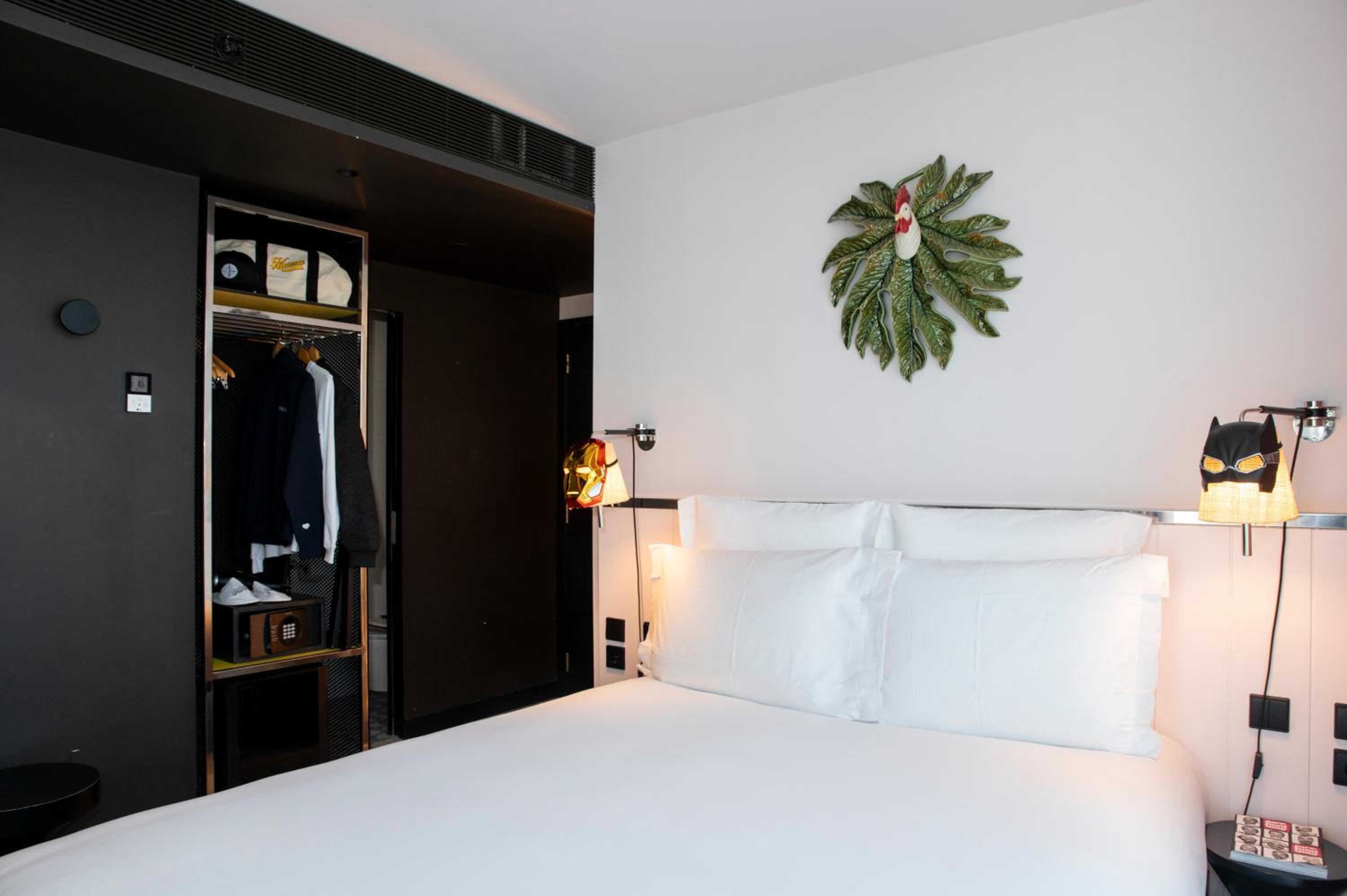 SMALL MAMA Double Room with Balcony and Avenue View - Photo 5