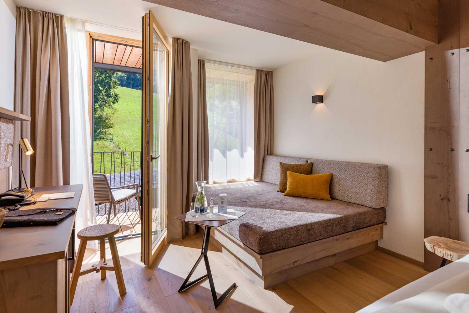 Double Room with Balcony - Photo 2