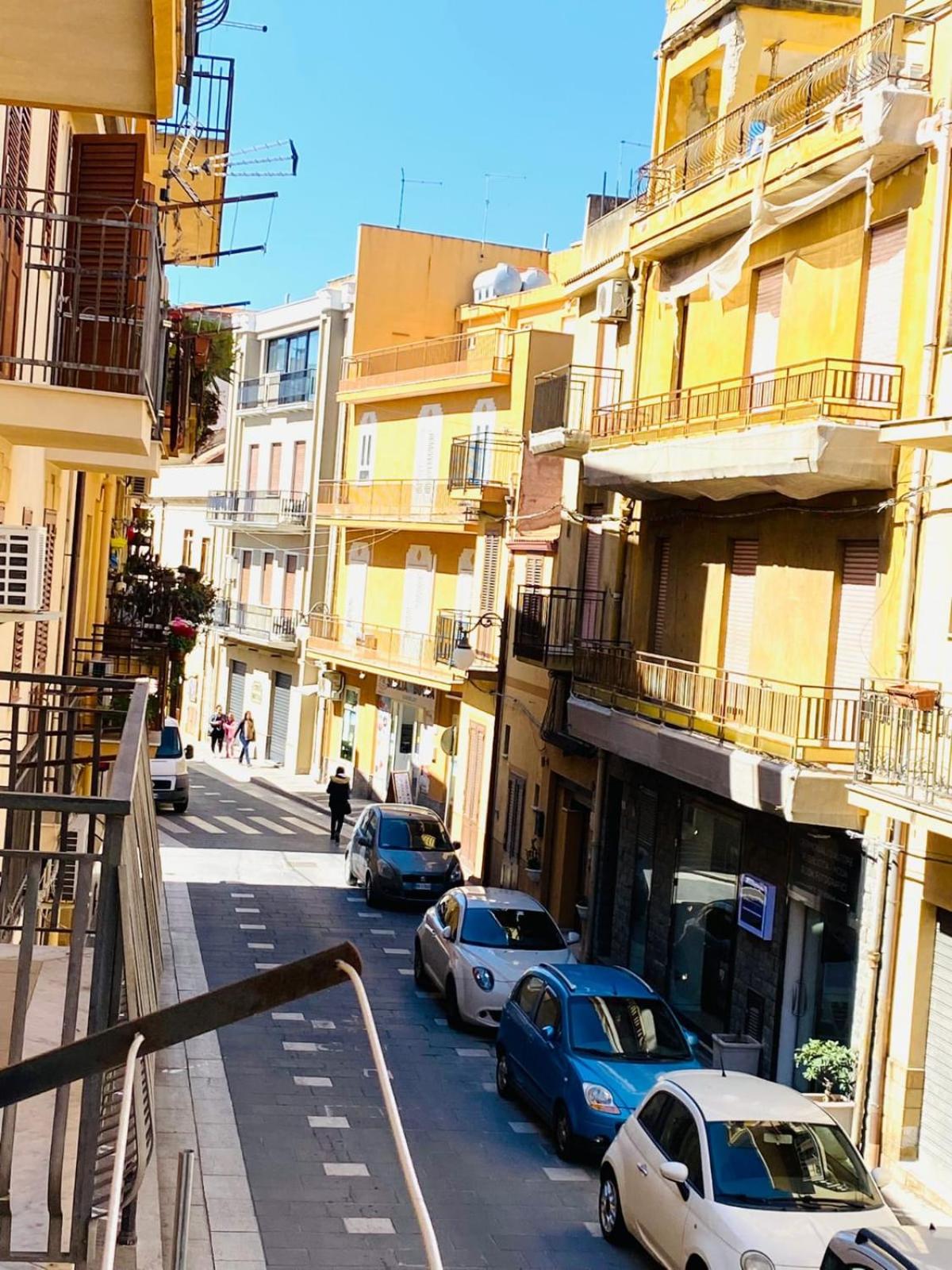 Apartment With Balcony photo 2