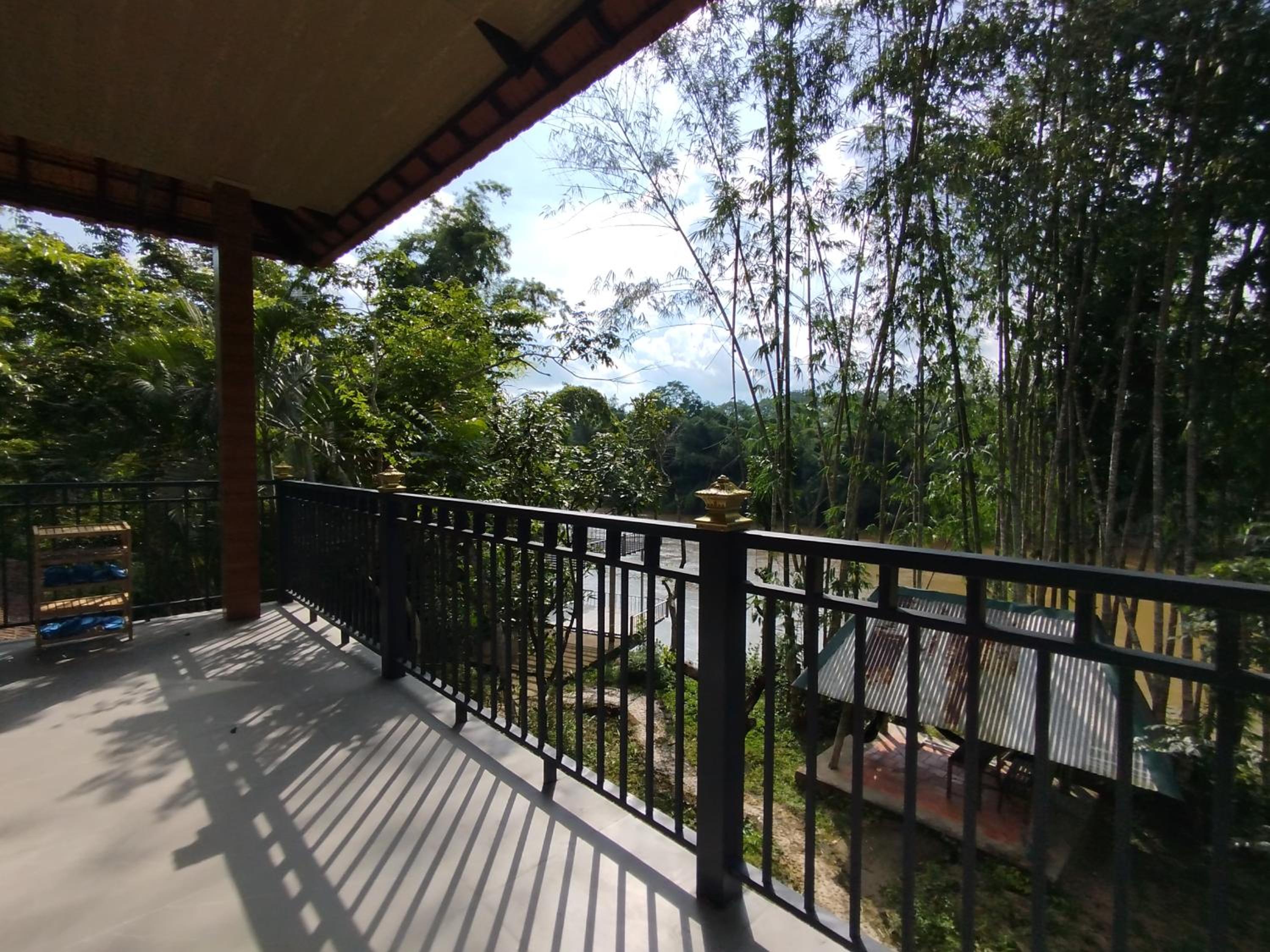 Family Room with Balcony - Photo 9