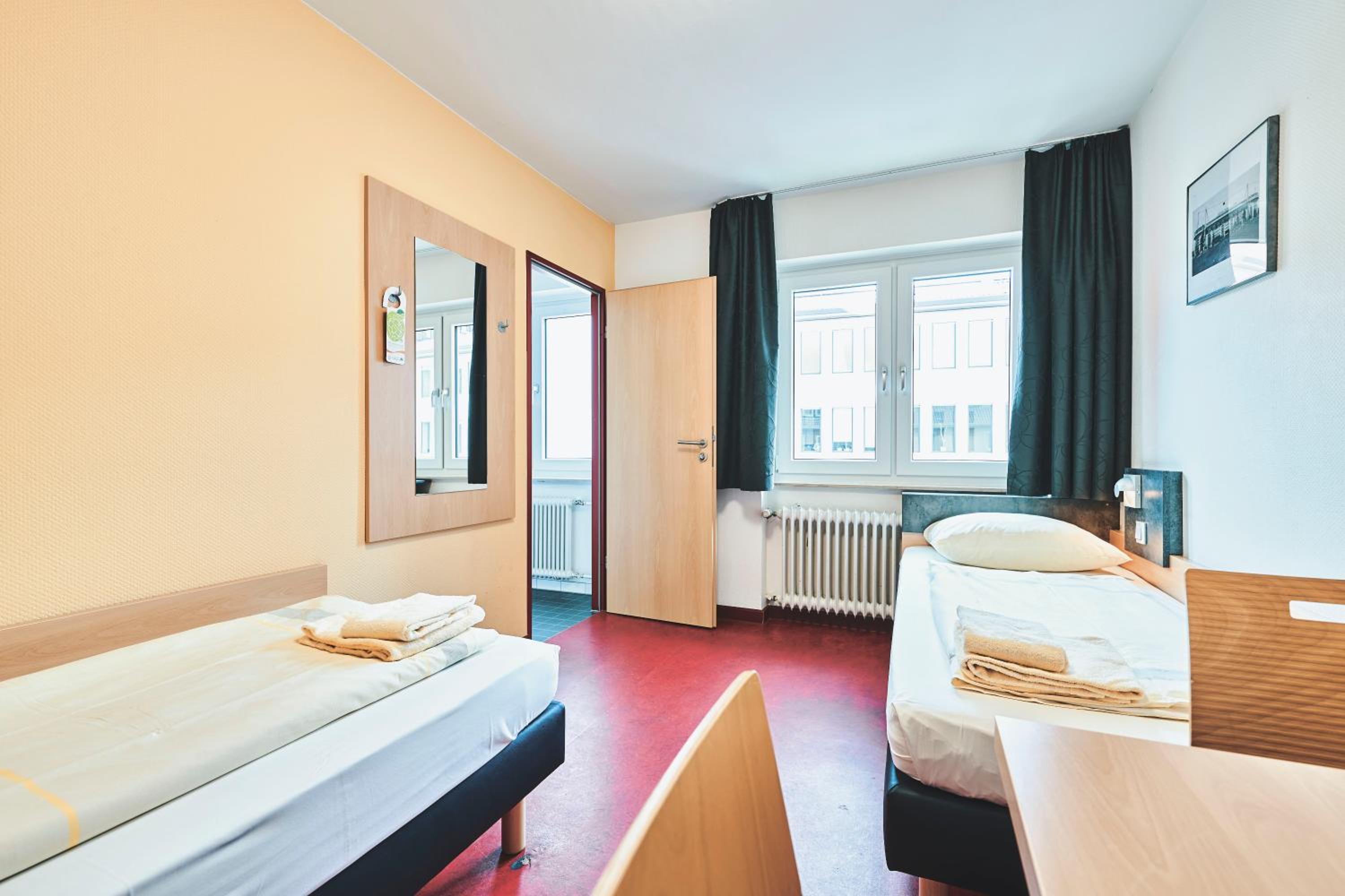 Double Room - Photo 2
