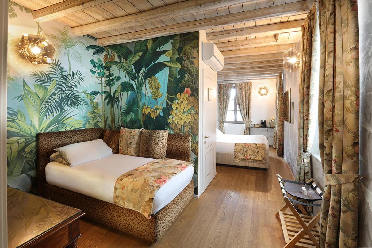 King Room with Lake View - Photo 3