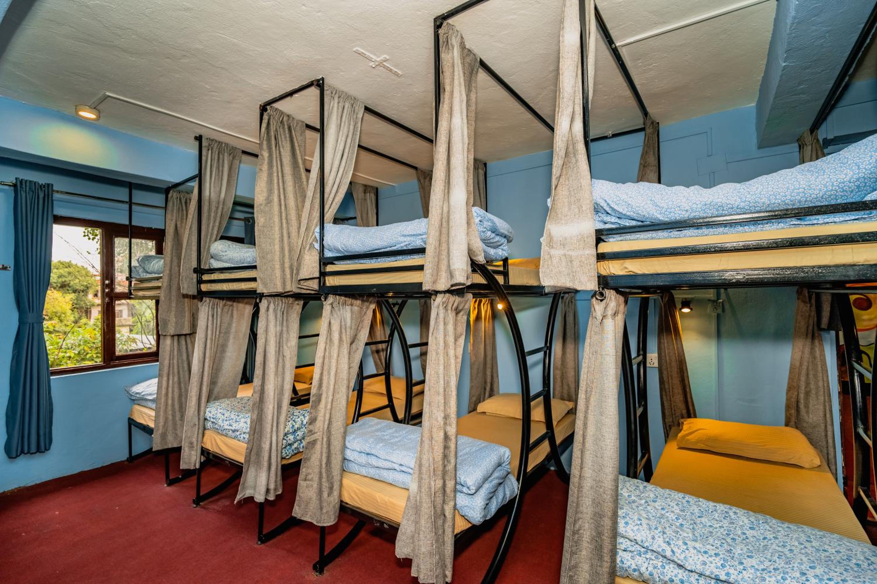 Bed in 10-Bed Mixed Dormitory Room photo 1