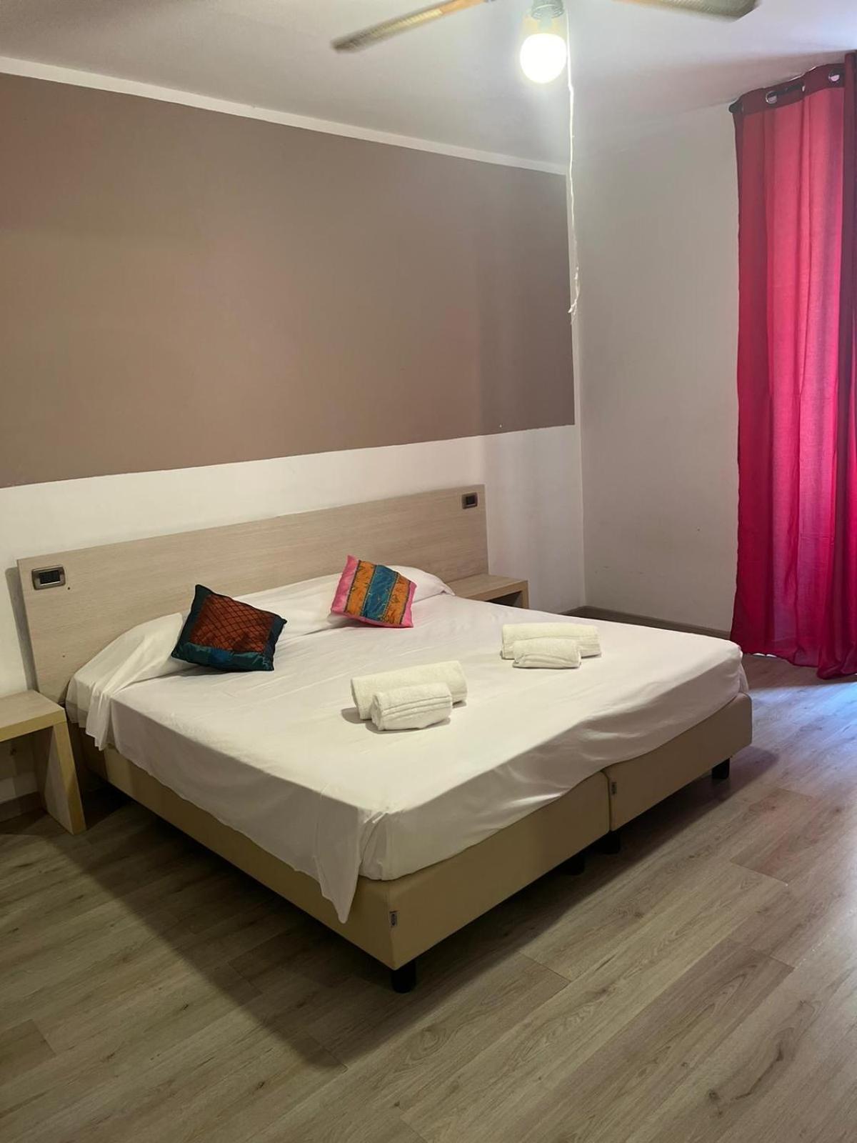 Double Room with Private Bathroom - Photo 1