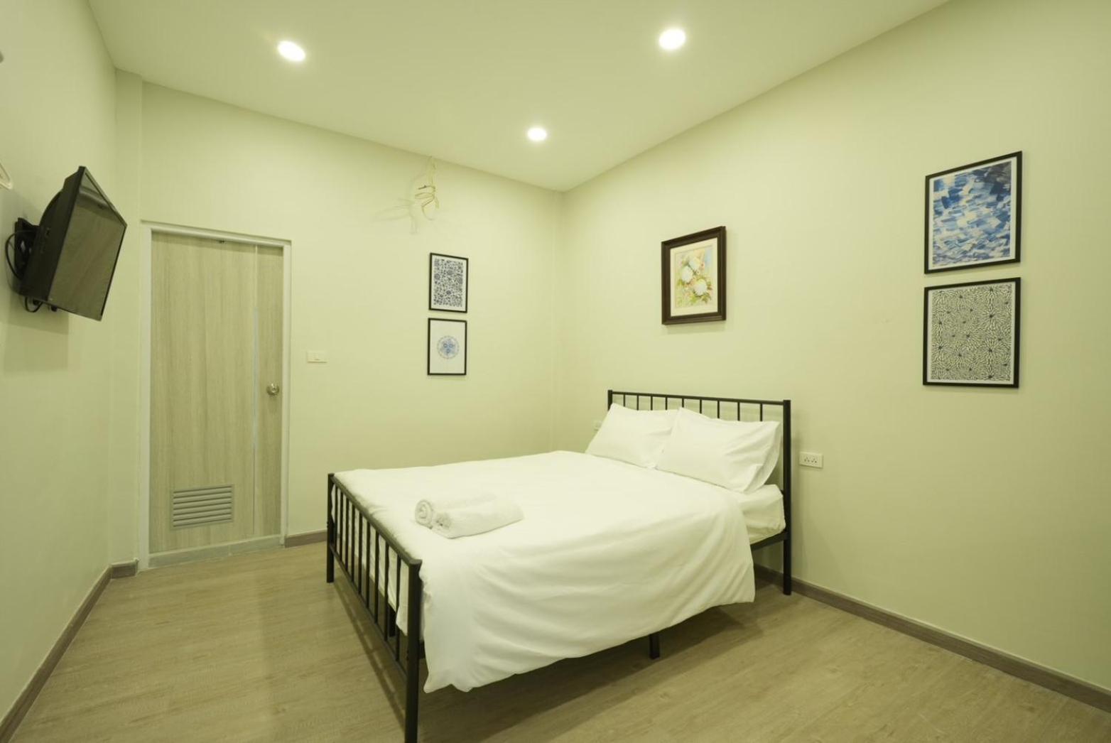 Deluxe King Studio photo 3
