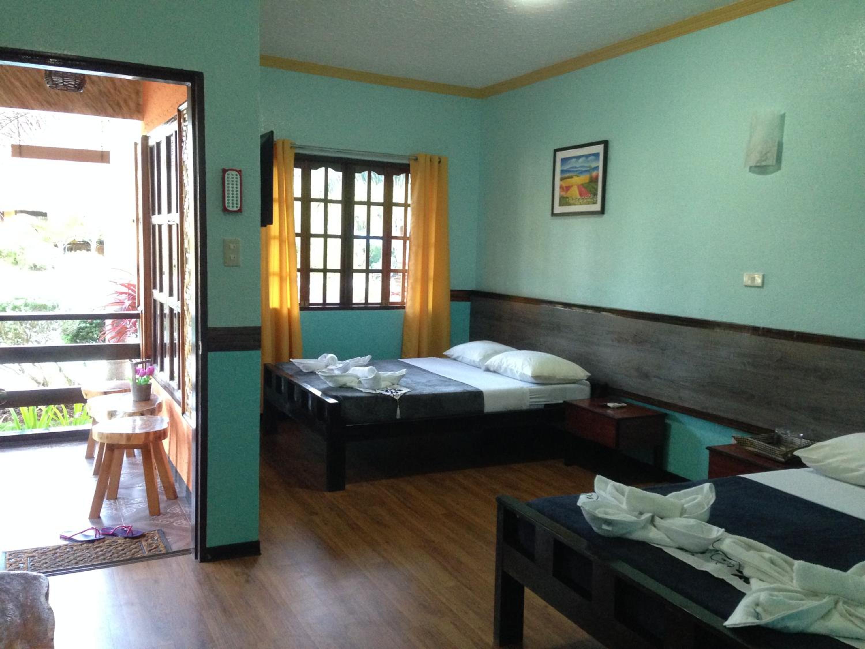 Family Room with Balcony - Photo 3