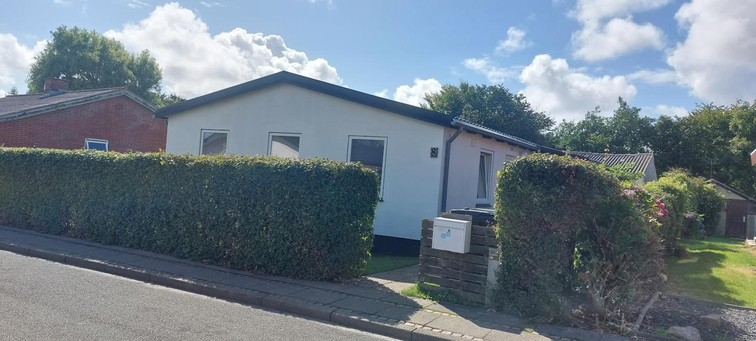 Three-Bedroom House photo 2