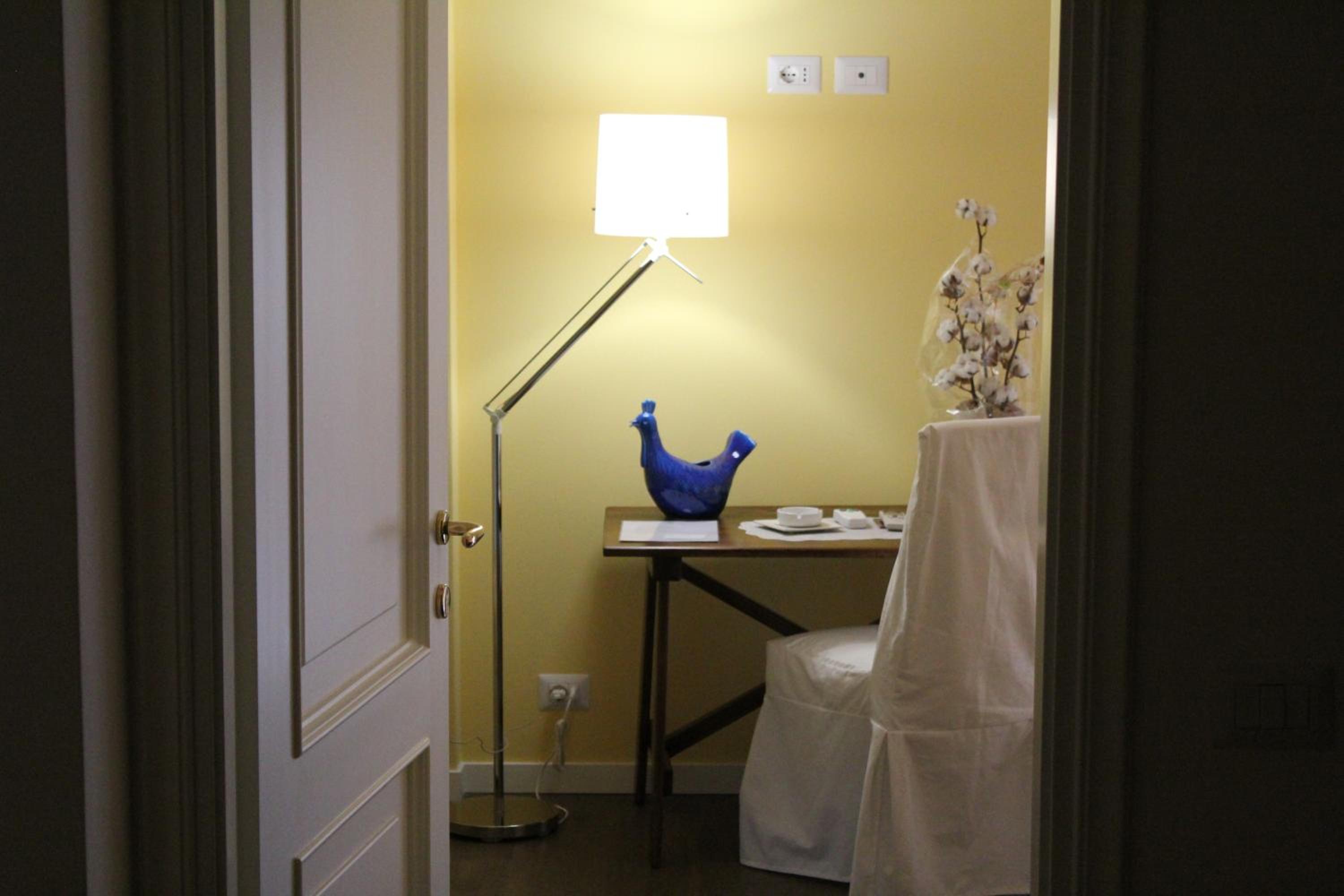 Double Room with Balcony and Garden View