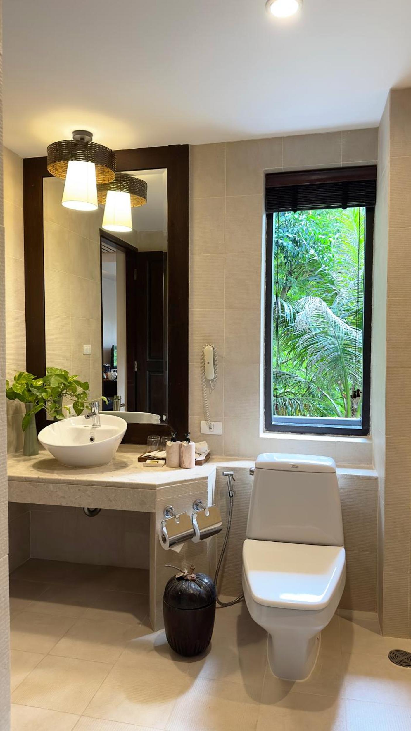 Deluxe Double or Twin Room - Photo 6