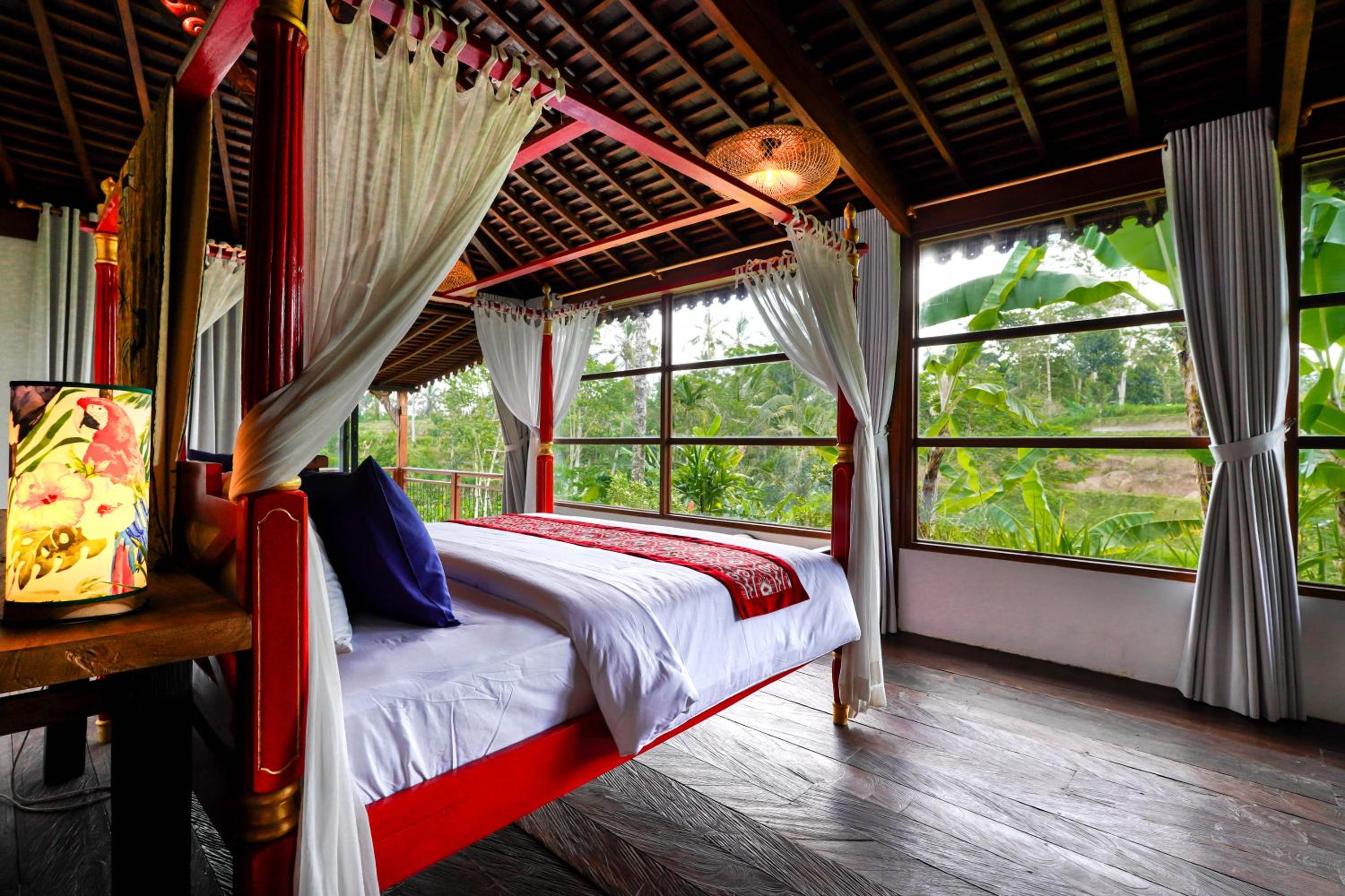 Three-Bedroom Villa photo 3