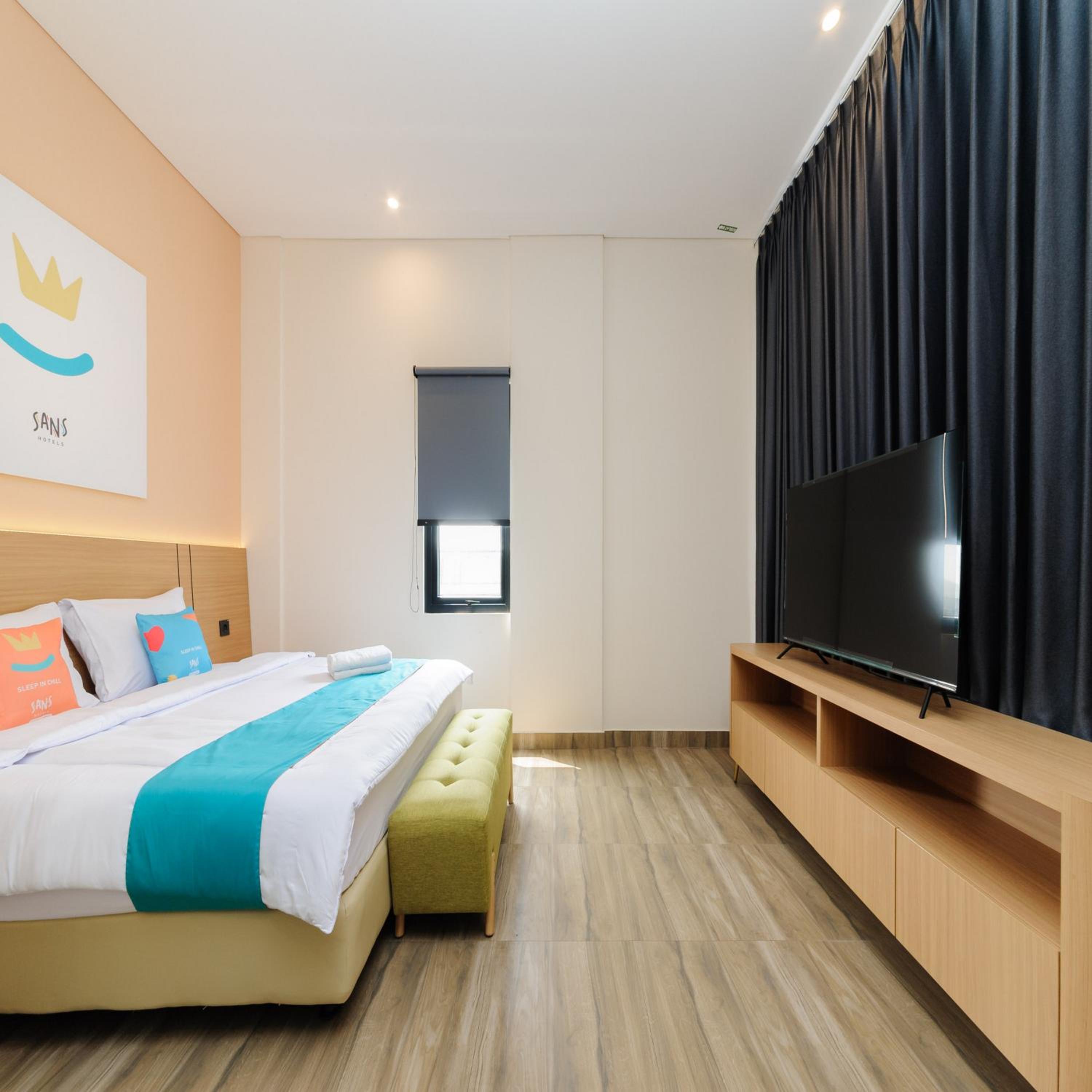 Suite - Photo 1