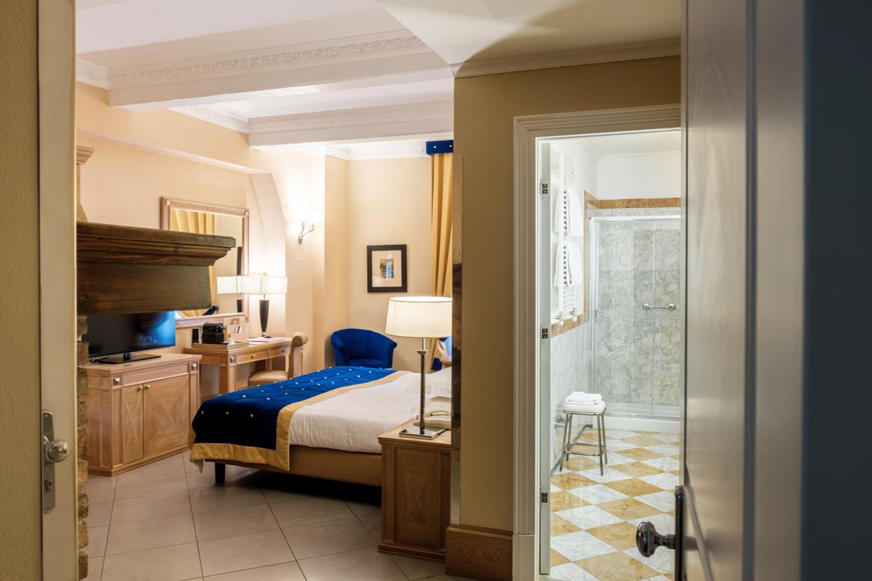 Superior Double Room - Photo 1