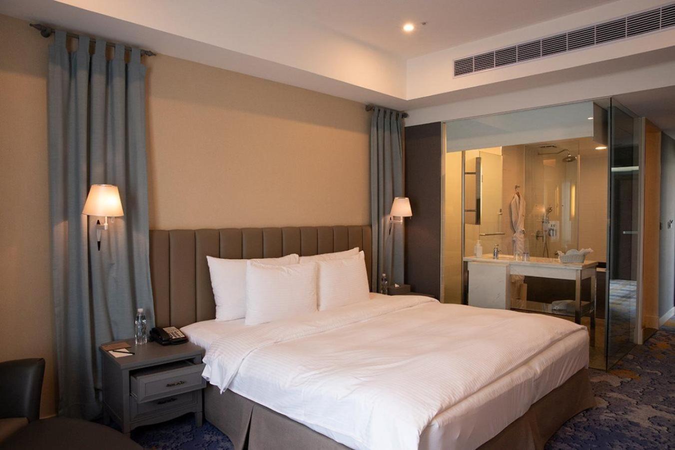Deluxe Double Room photo 2