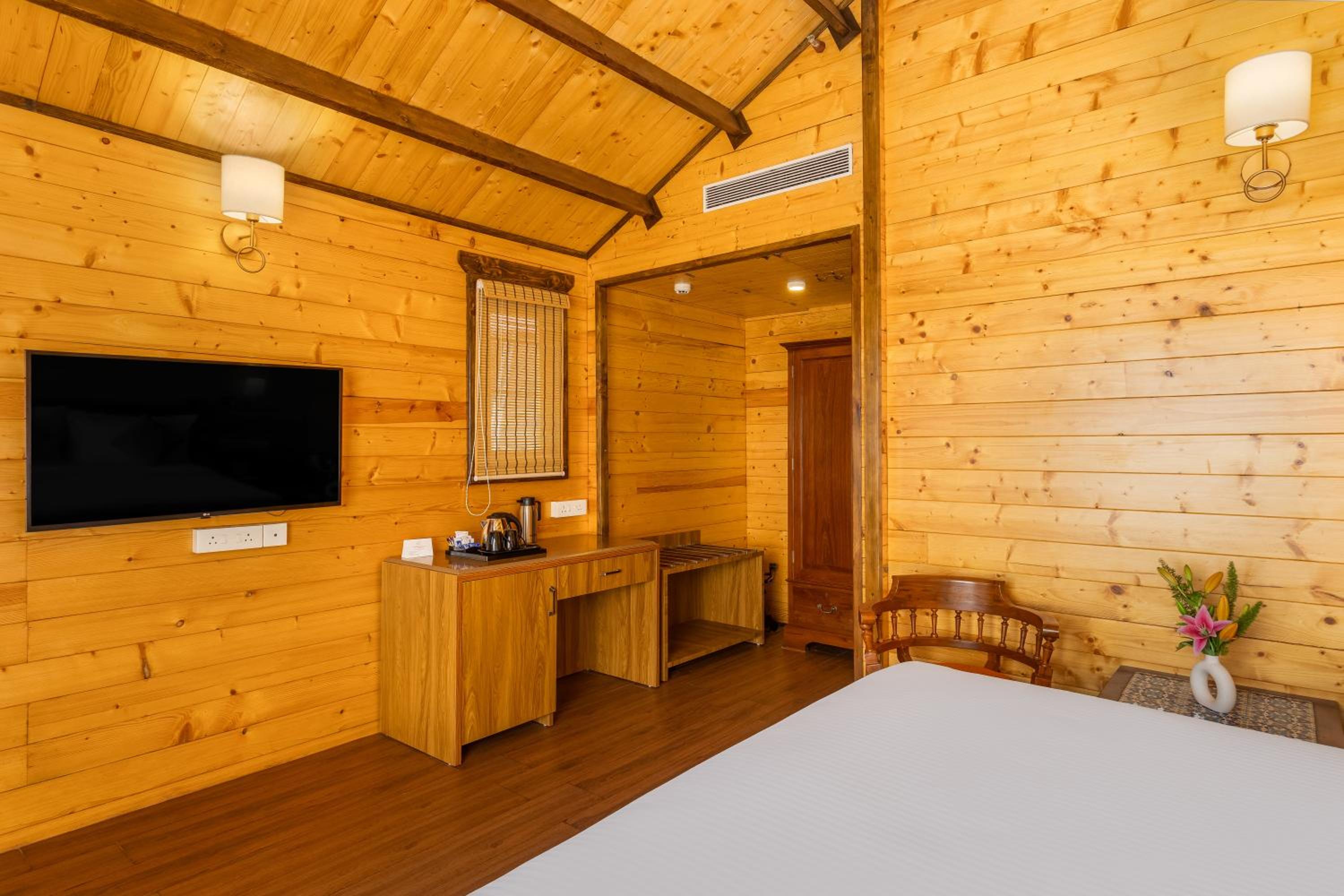 Sea View Deluxe Chalet - 15% Discount on Food & Beverages (Not Applicable on Room Service) - Photo 3