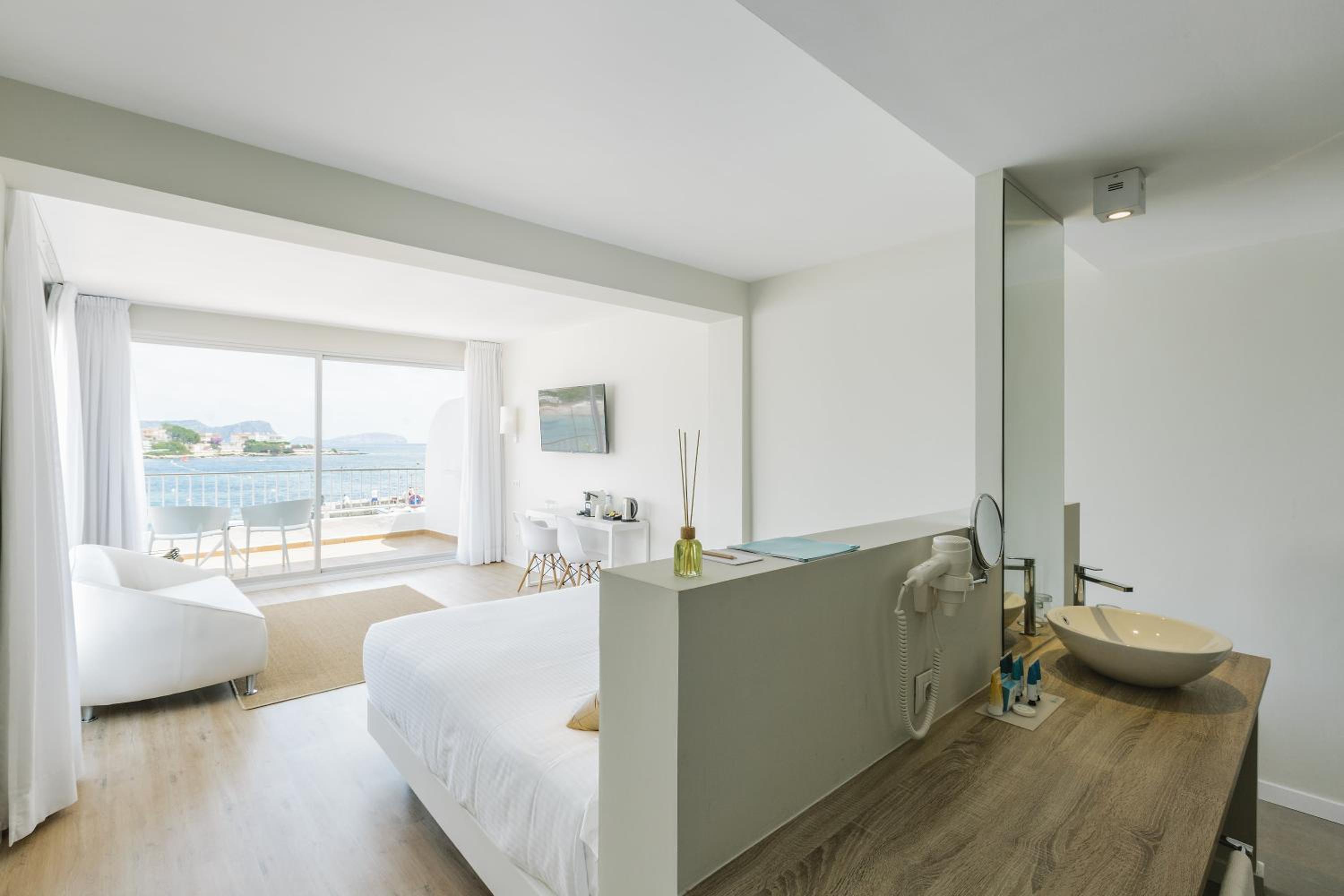 Junior Suite Frontal Sea View - Photo 2
