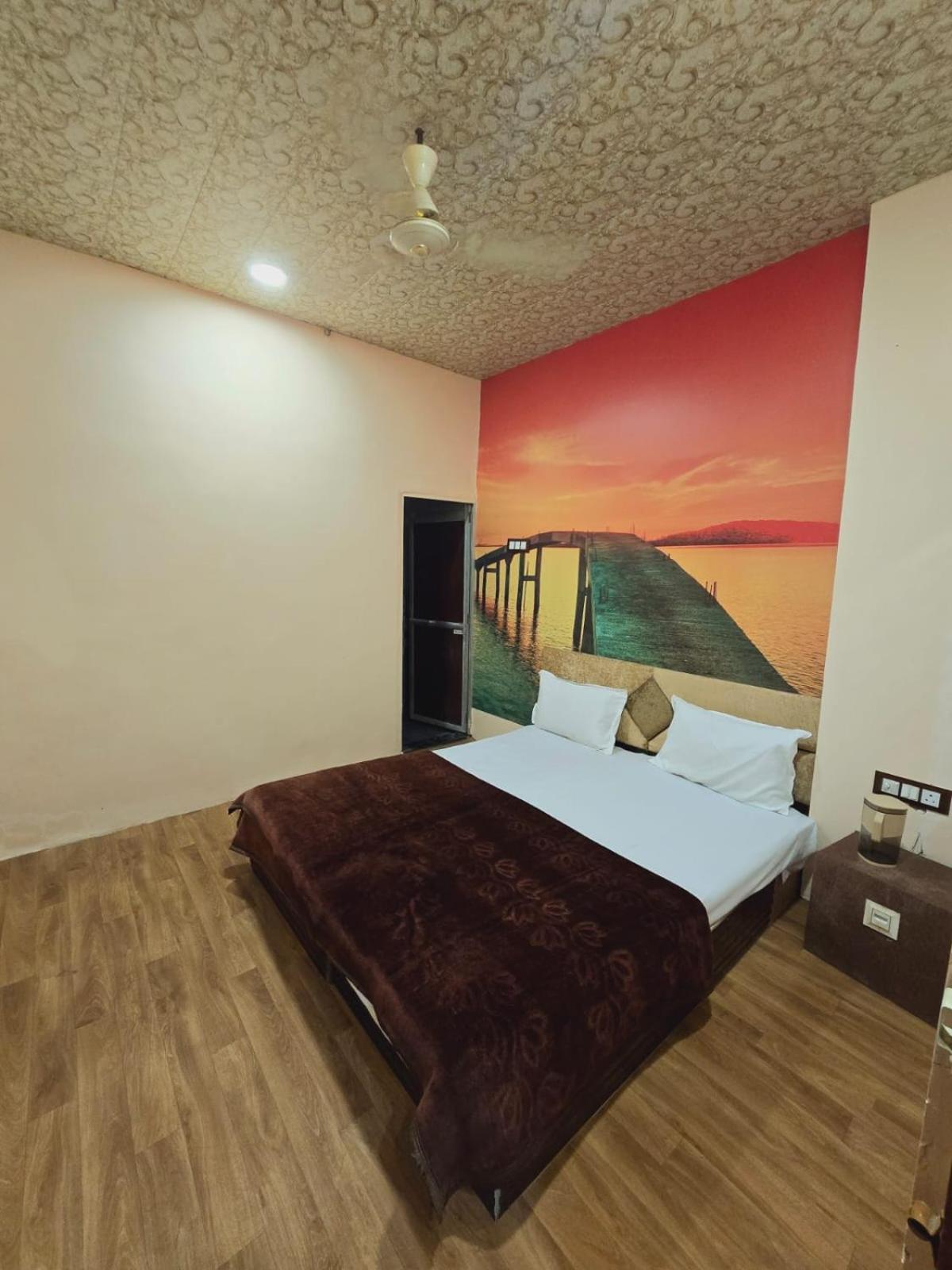 Double Room with Private Bathroom photo 3