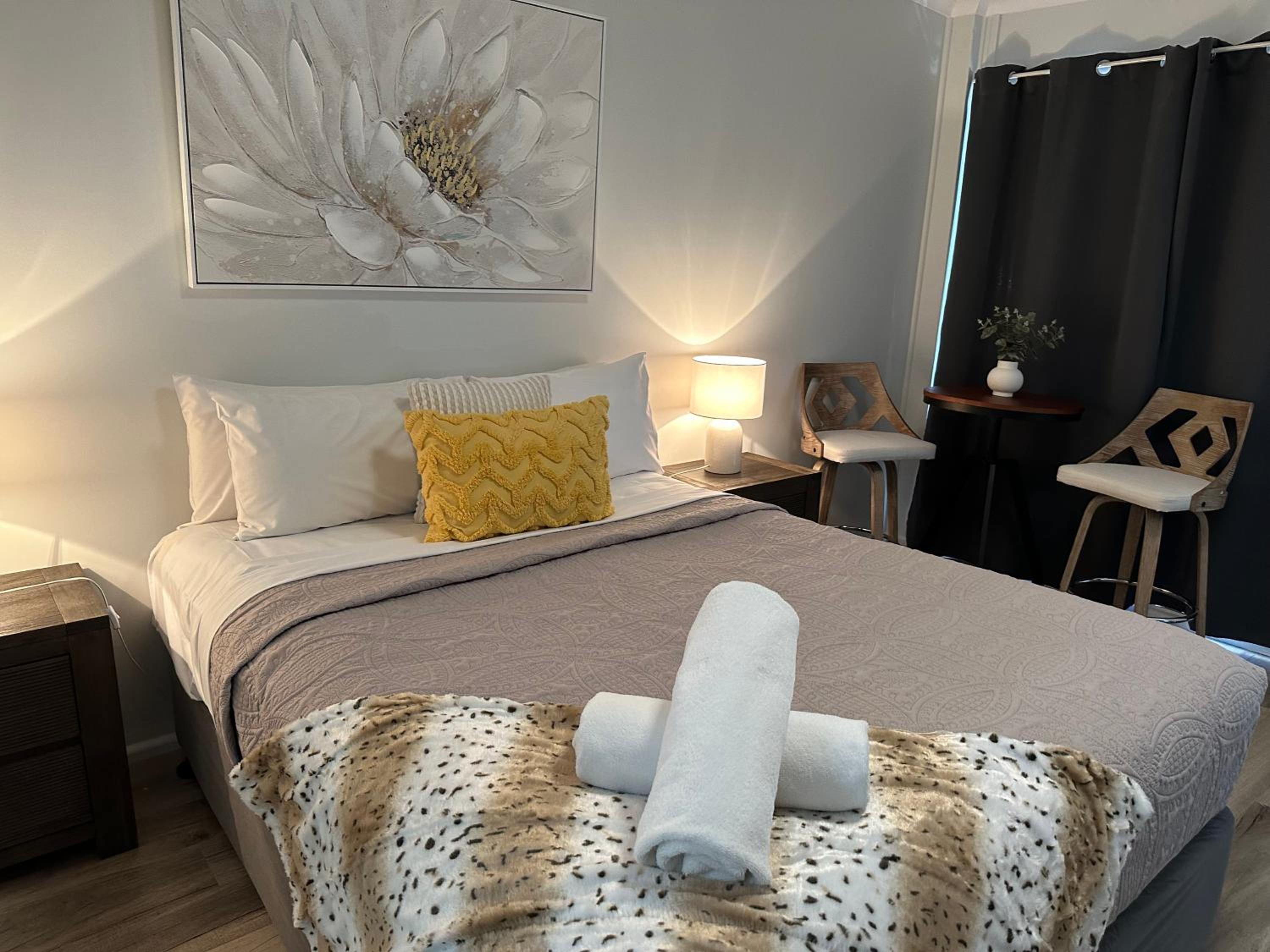 Queen Room with Spa Bath photo 2