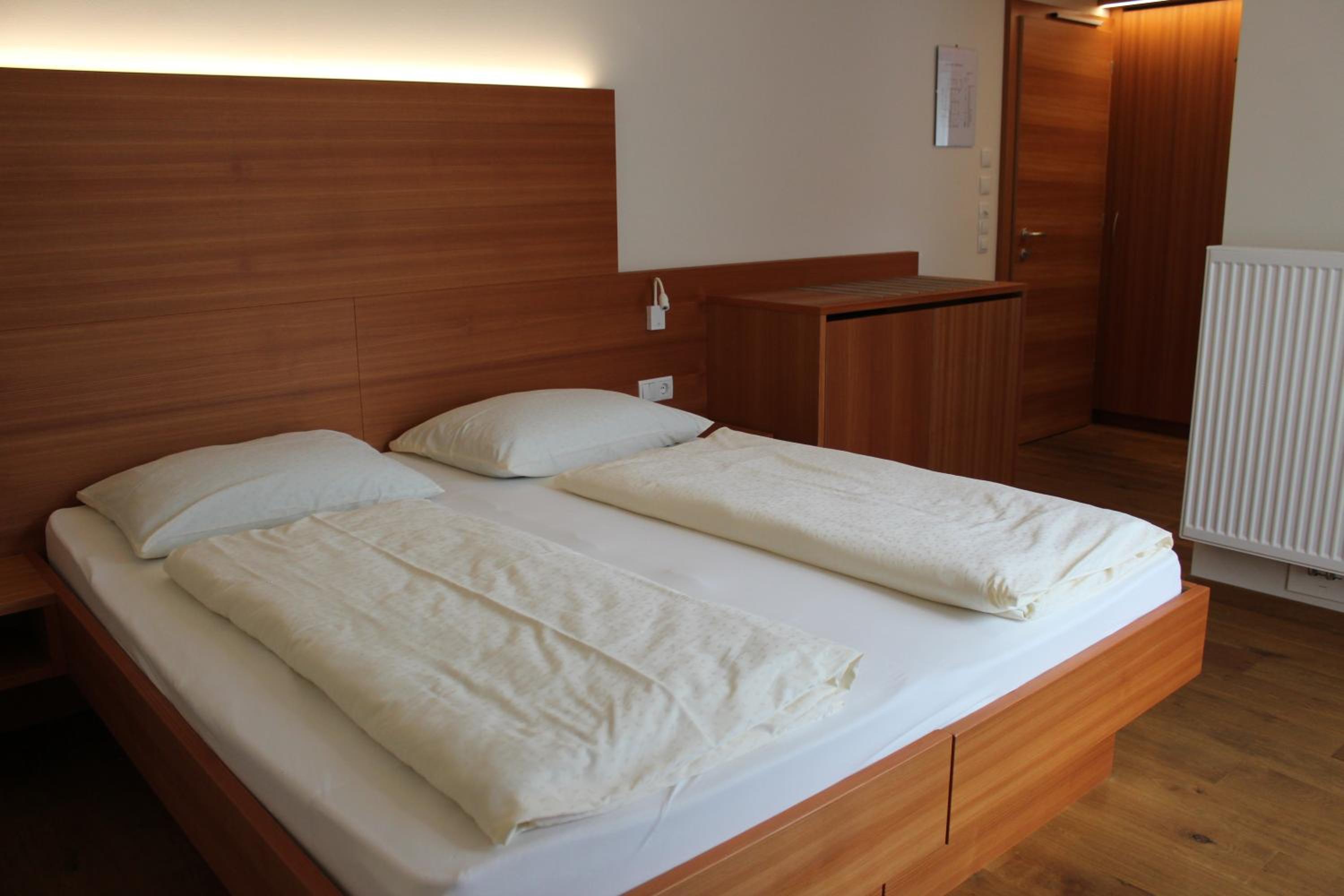 Double or Twin Room without Balcony - Photo 1