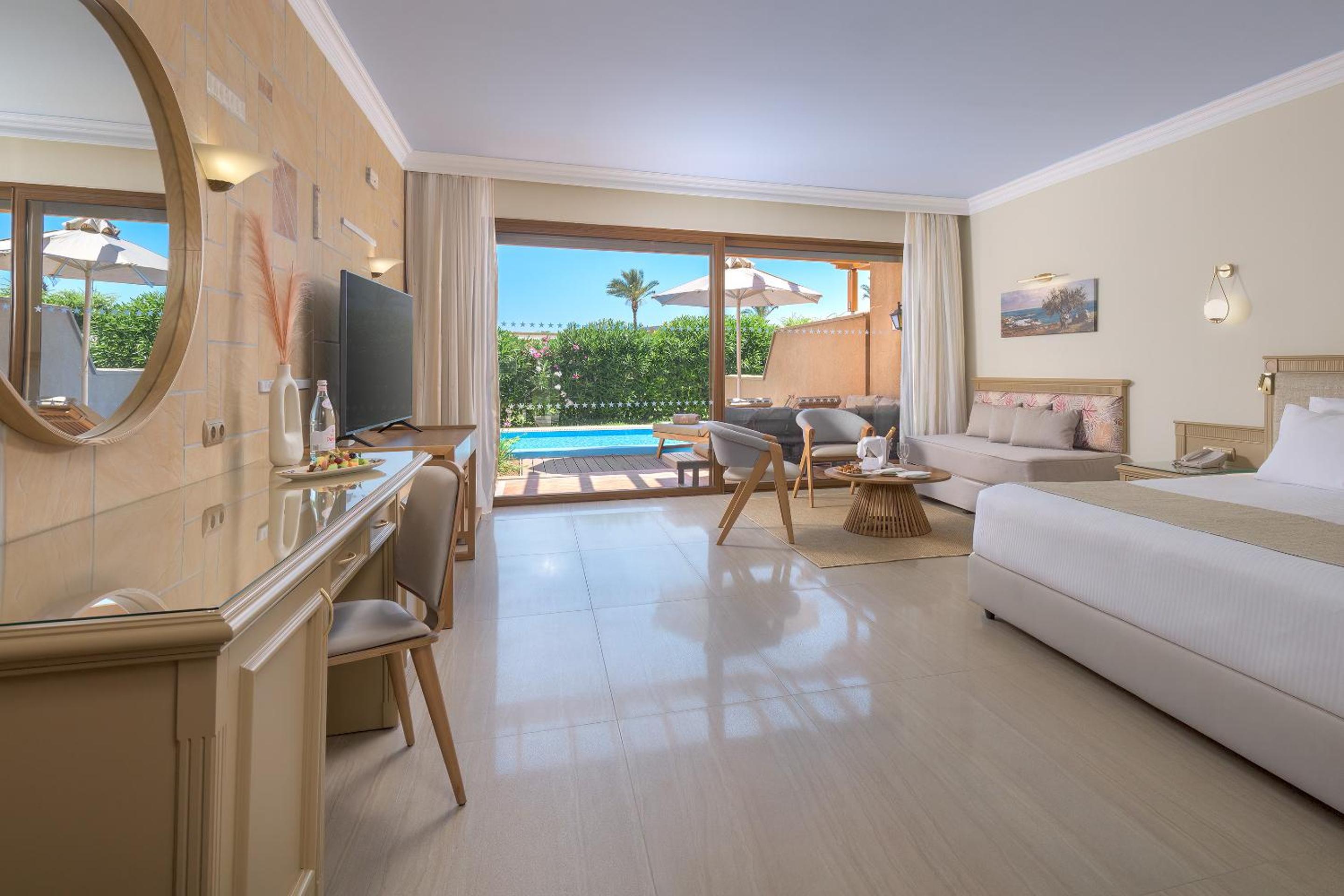Deluxe Villa with Personal Pool (2-3 People)