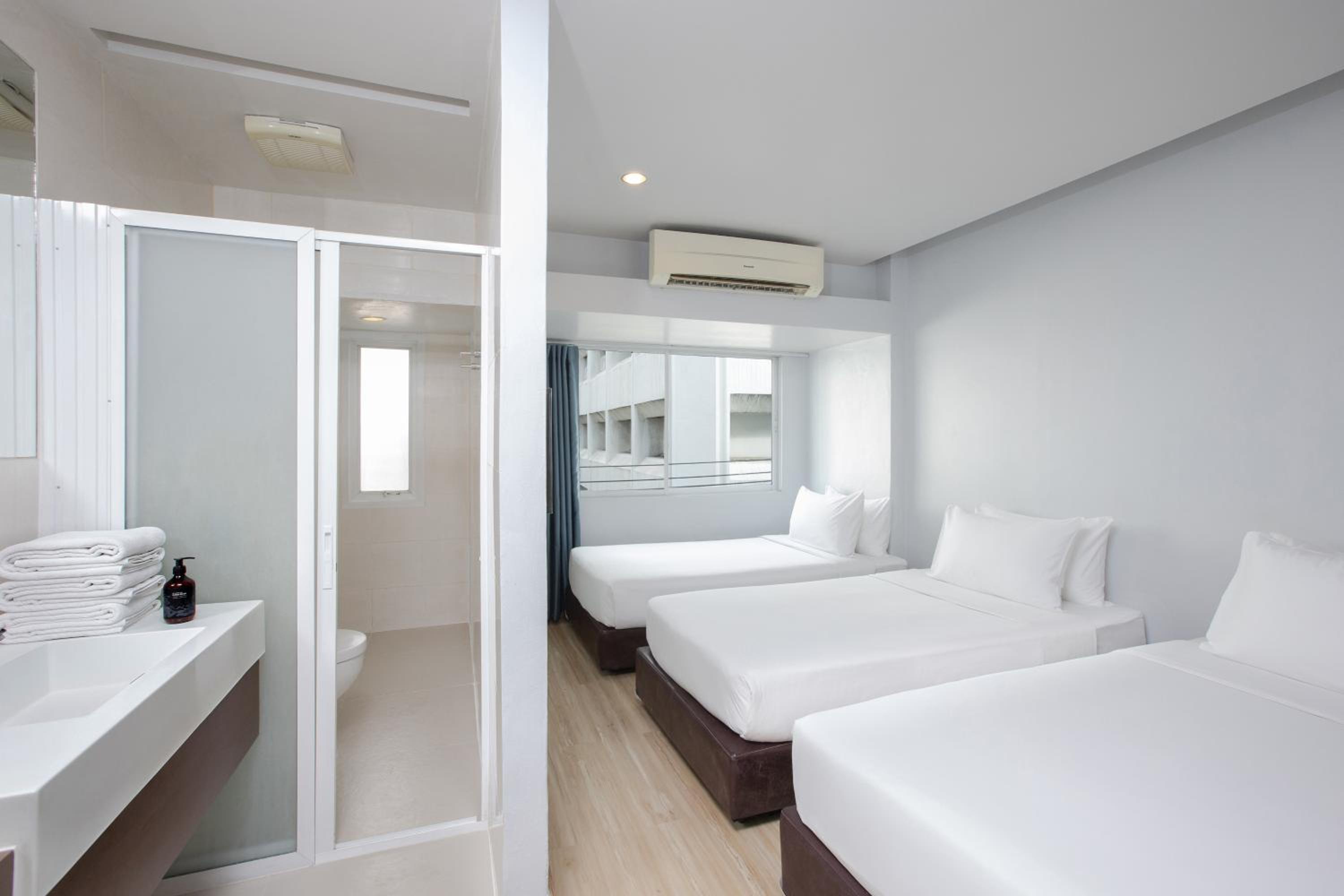 Standard Triple Room photo 2