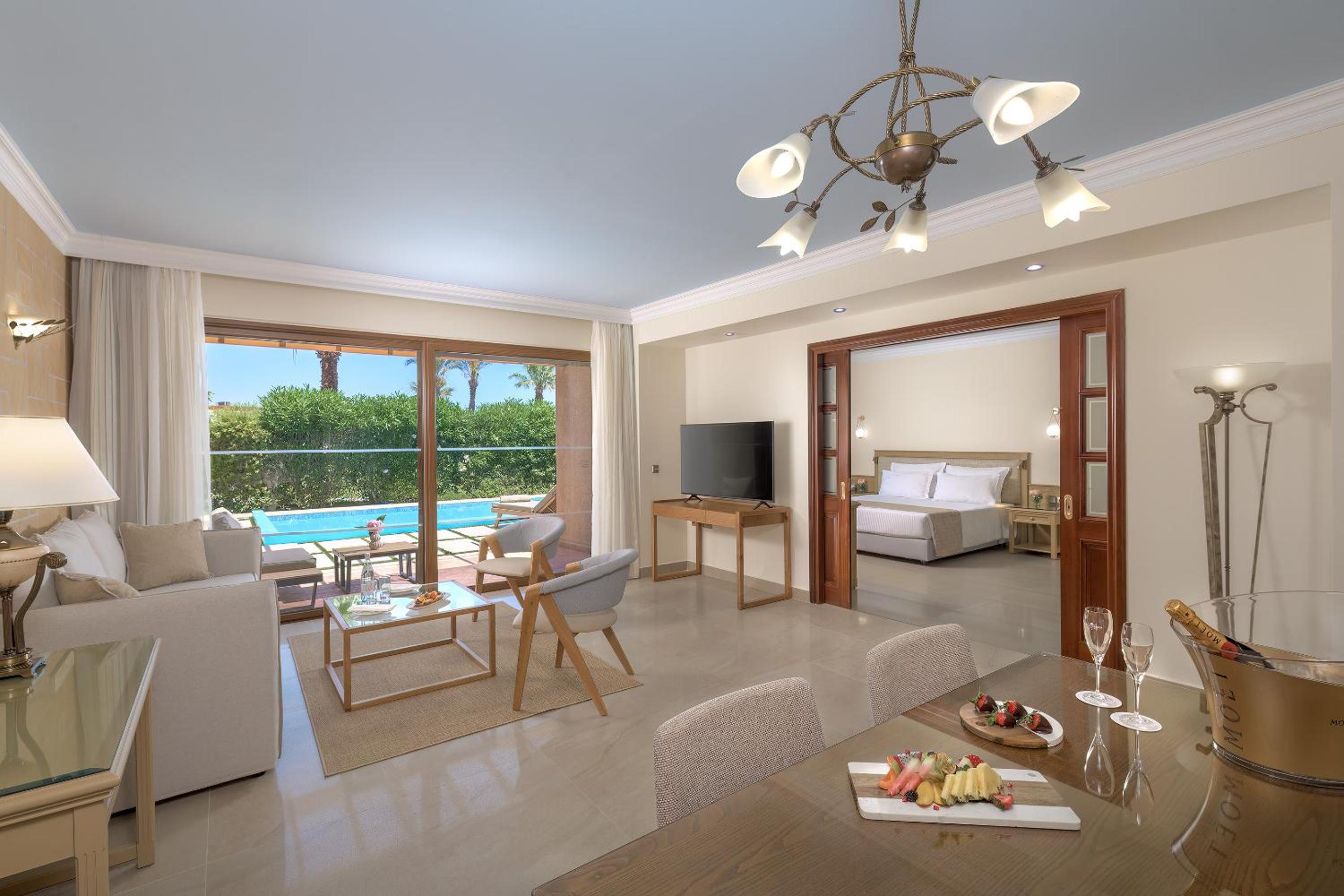 Superior Villa with Personal Pool (2-4 People)