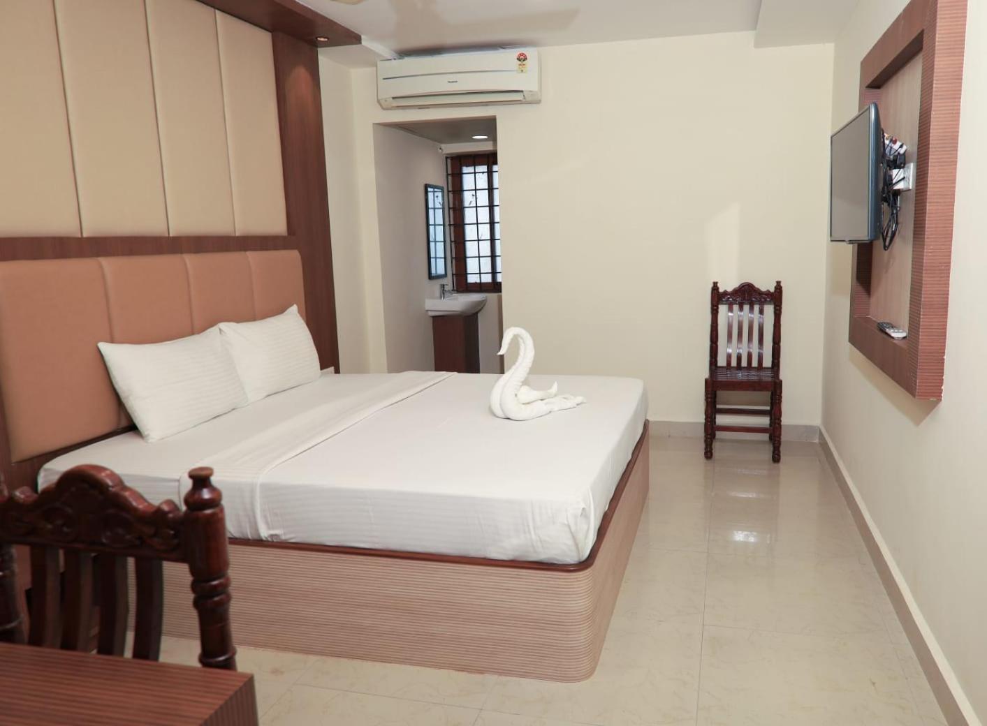 Deluxe Double Room photo 2