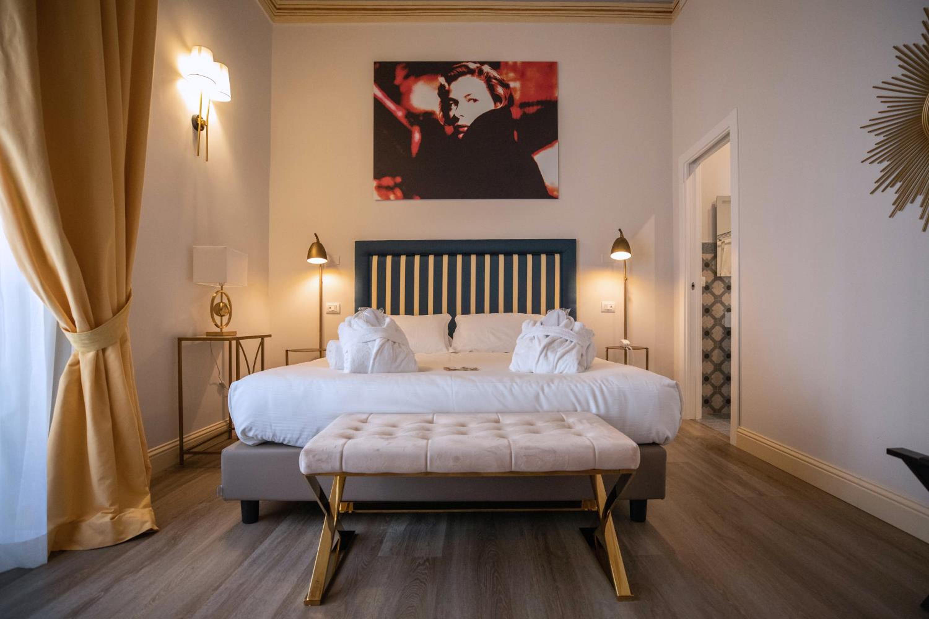 Double Room with Balcony photo 2