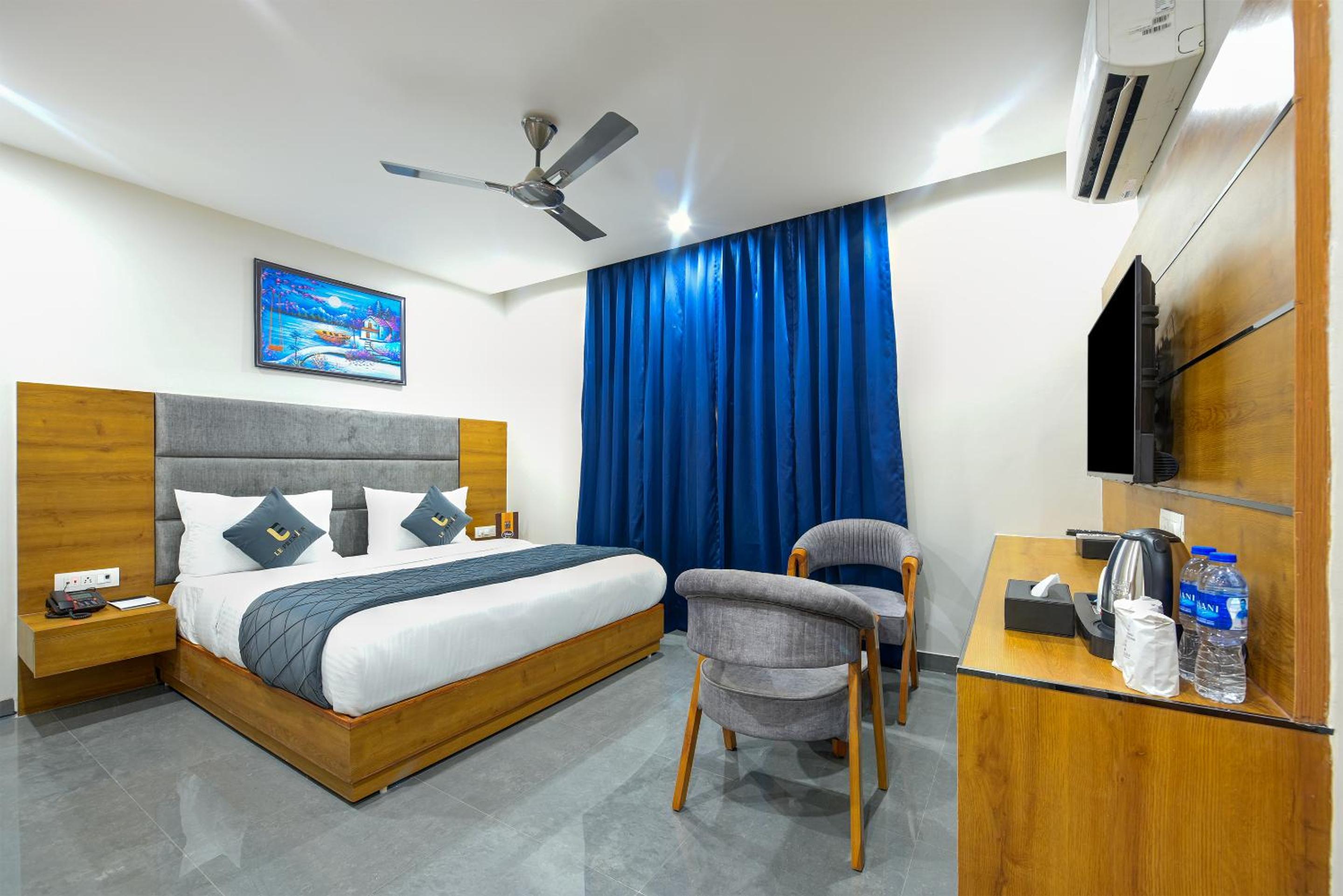Superior King Room